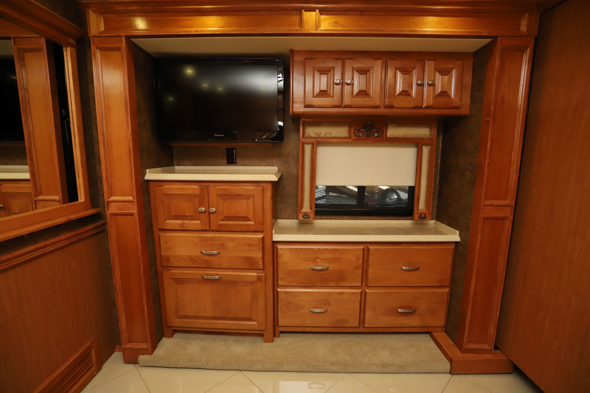 Used 2012 Tiffin Motor Homes Phaeton 42QBH Class A  For Sale