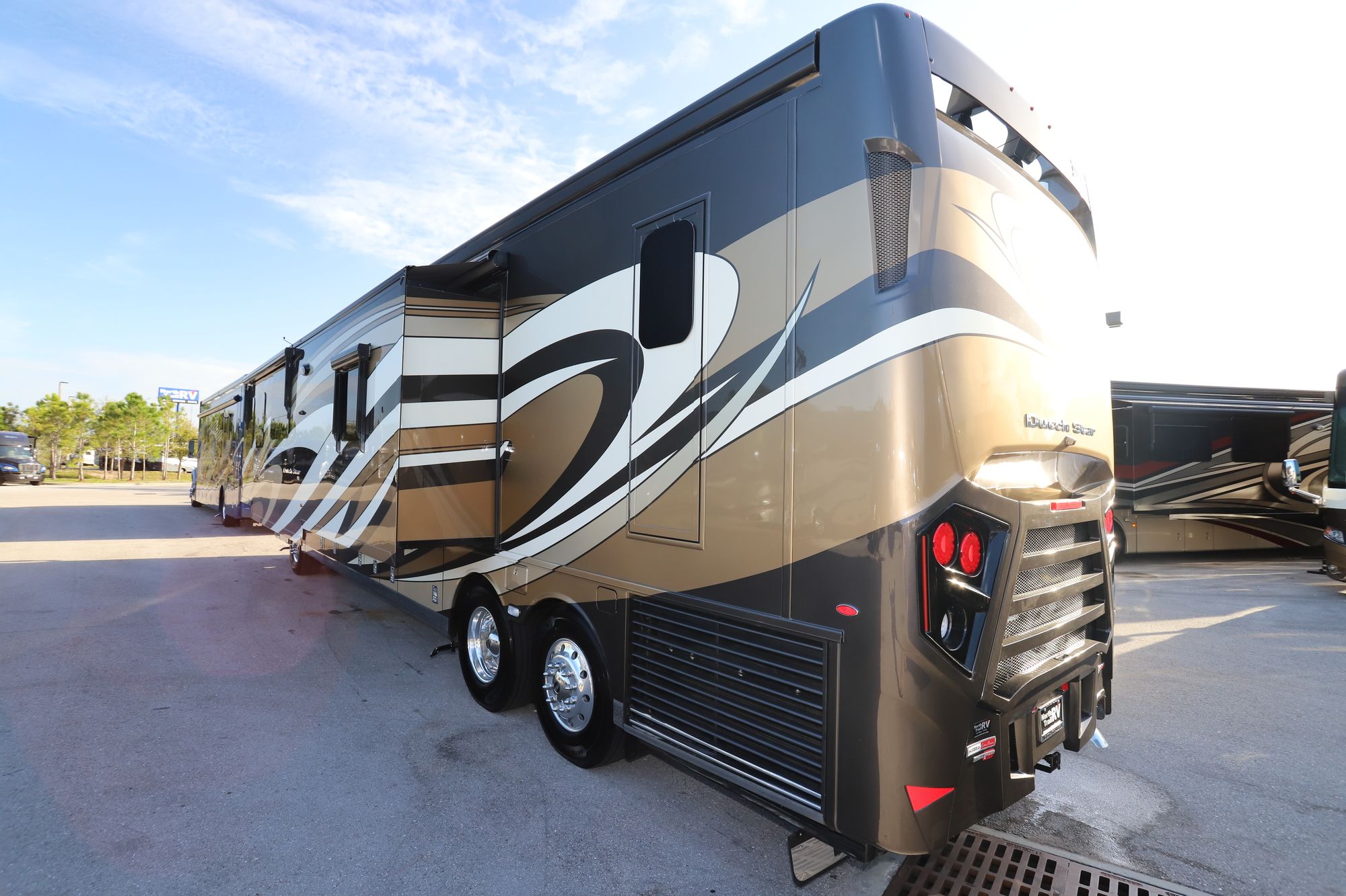 Used 2019 Newmar Dutch Star 4369 Class A  For Sale