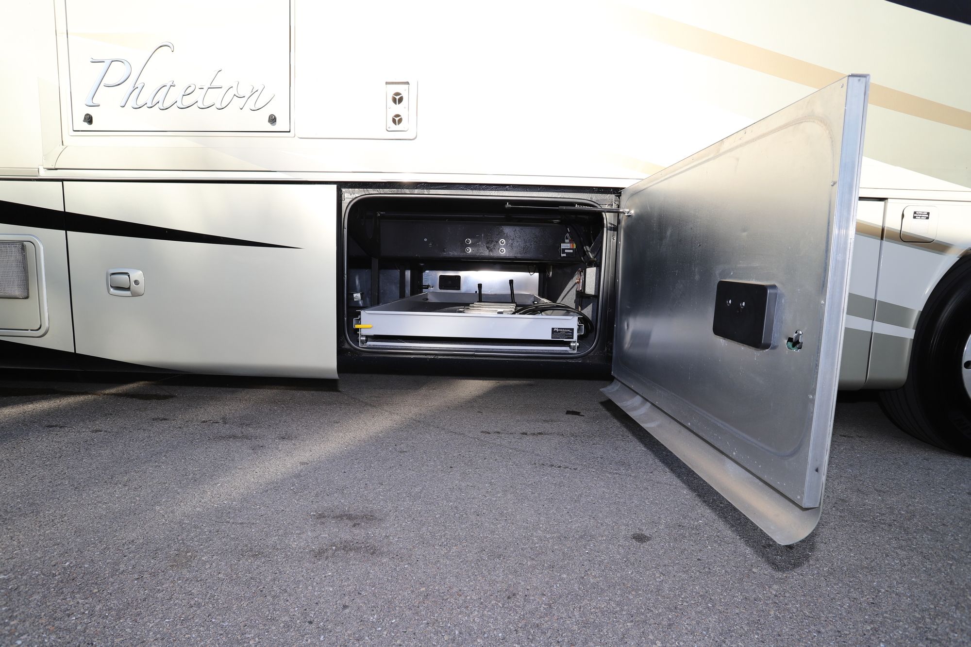 Used 2012 Tiffin Motor Homes Phaeton 42QBH Class A  For Sale