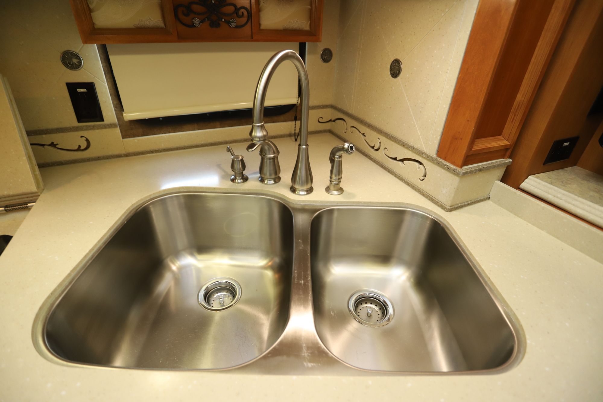 Used 2012 Tiffin Motor Homes Phaeton 42QBH Class A  For Sale