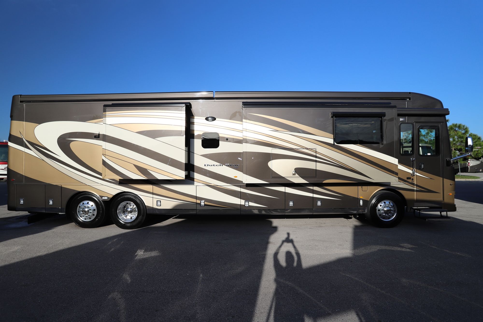 Used 2019 Newmar Dutch Star 4369 Class A  For Sale