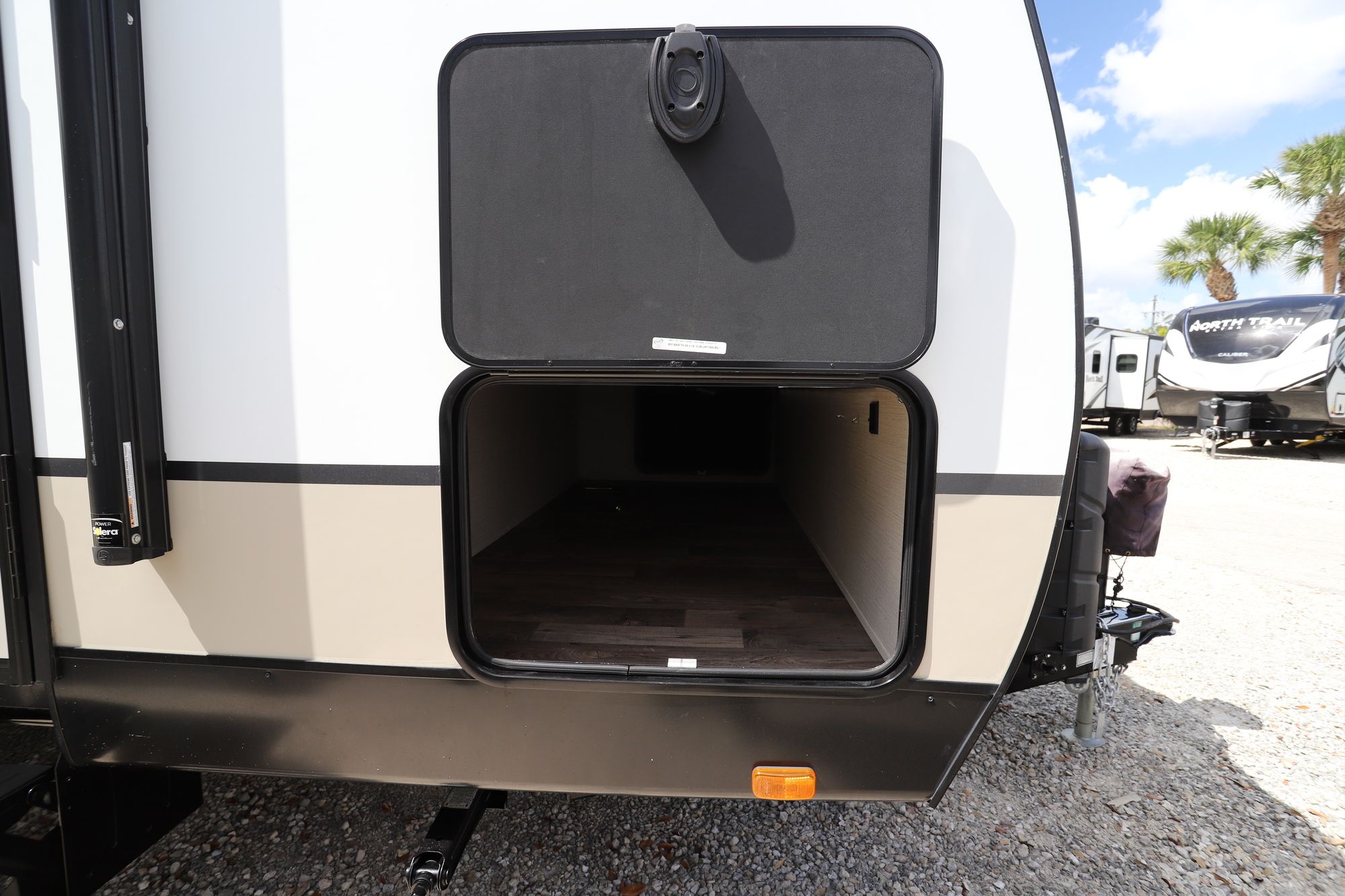 Used 2018 Cruiser Rv Radiance 25RL Travel Trailer  For Sale