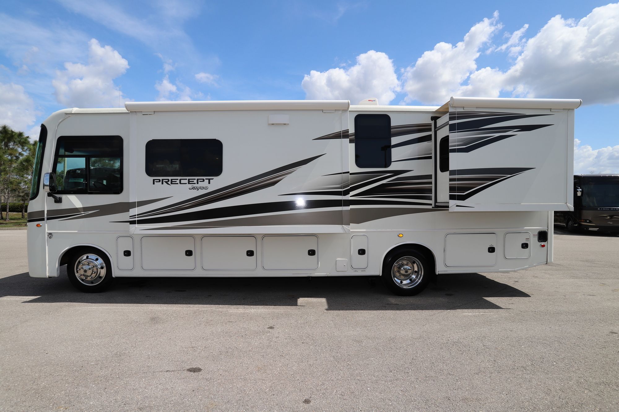 Used 2018 Jayco Precept 31UL Class A  For Sale