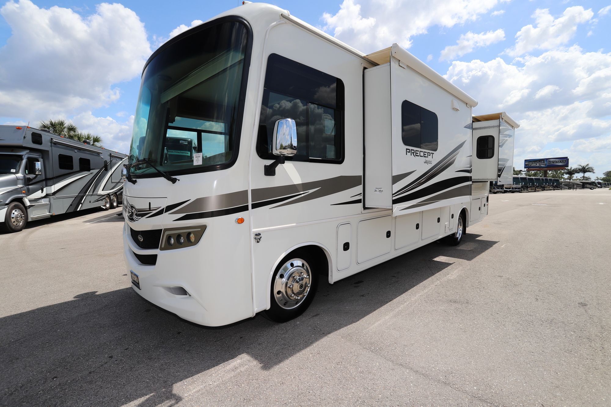 Used 2018 Jayco Precept 31UL Class A  For Sale