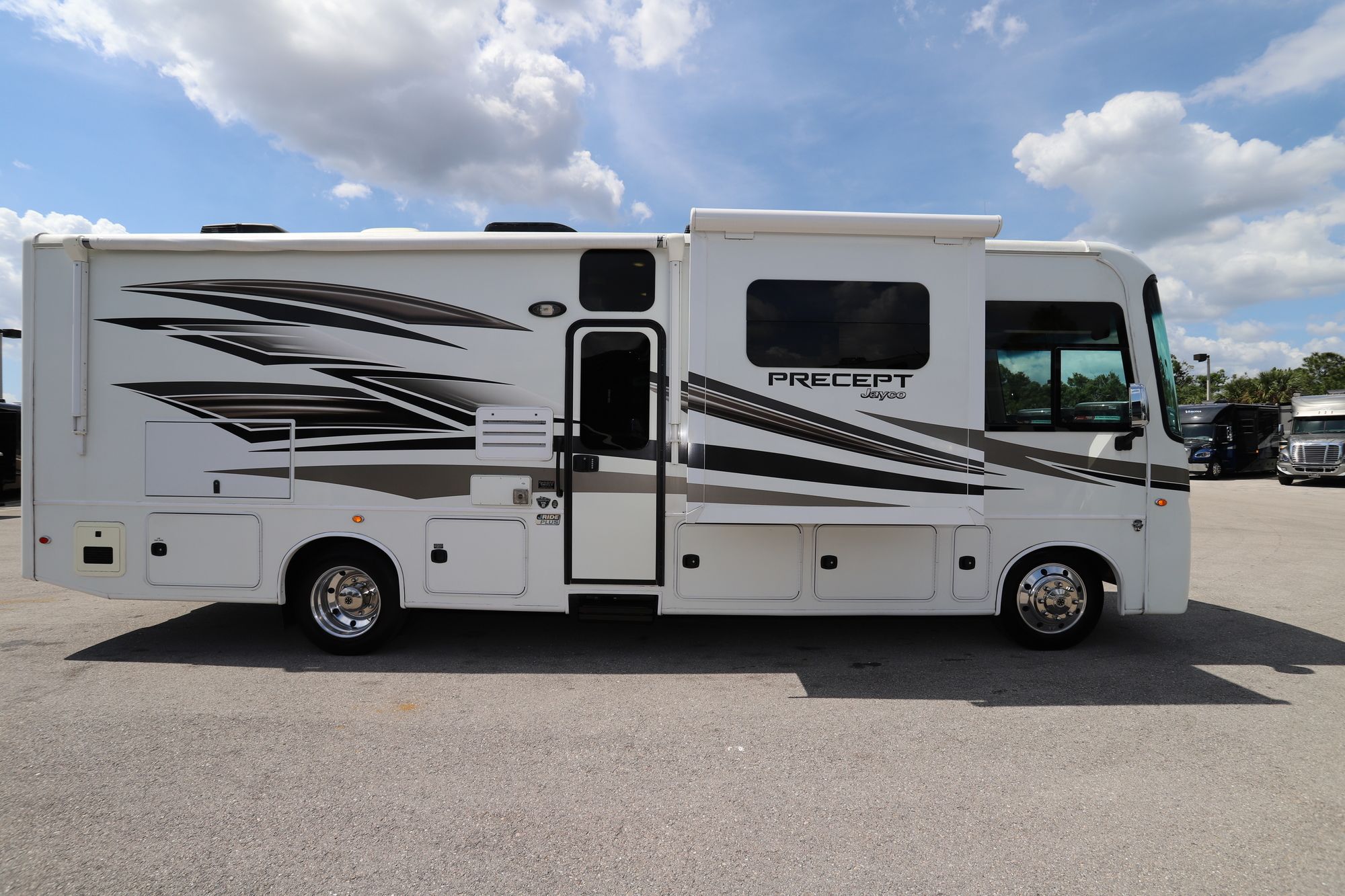 Used 2018 Jayco Precept 31UL Class A  For Sale