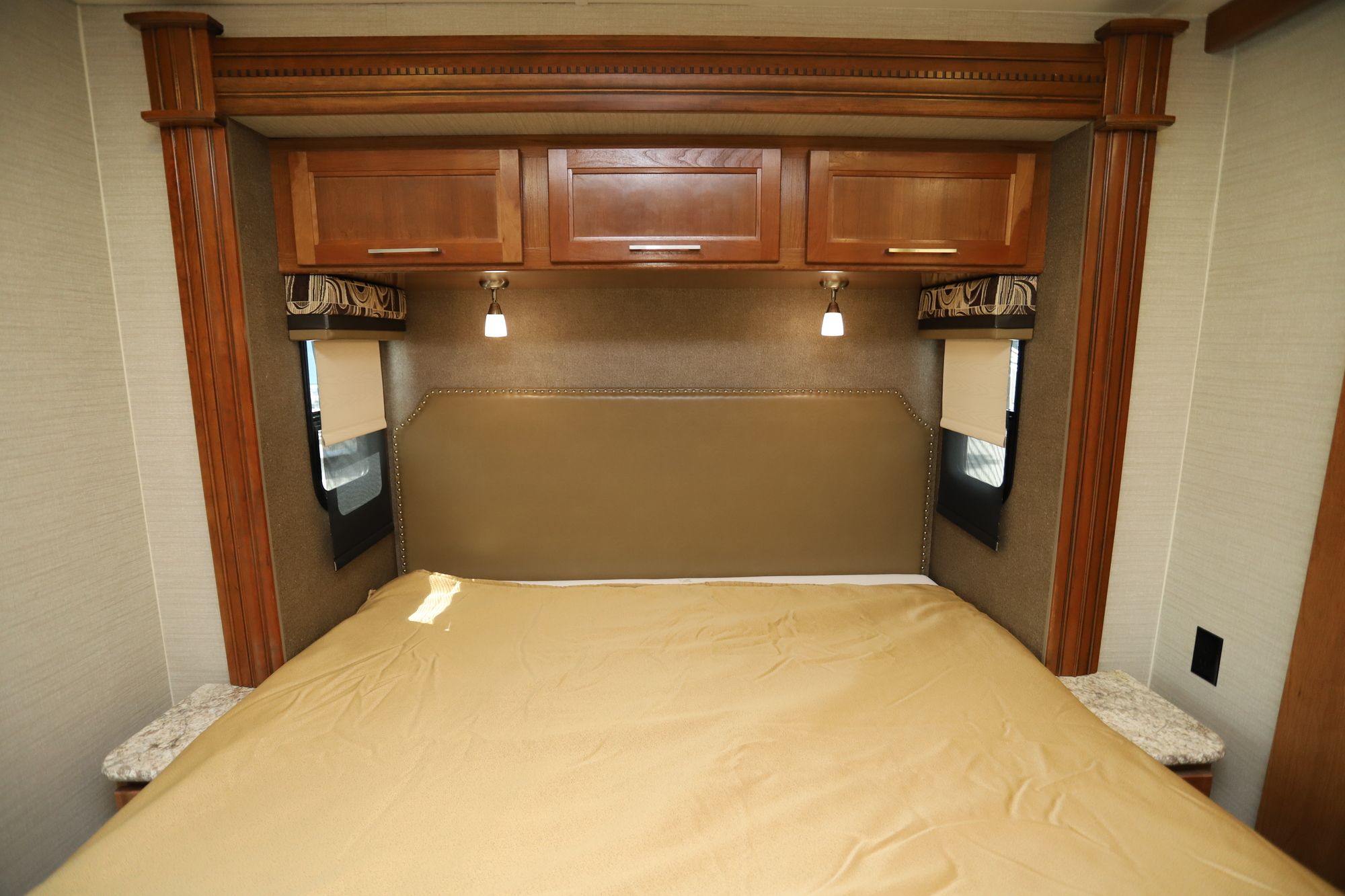 Used 2018 Jayco Precept 31UL Class A  For Sale