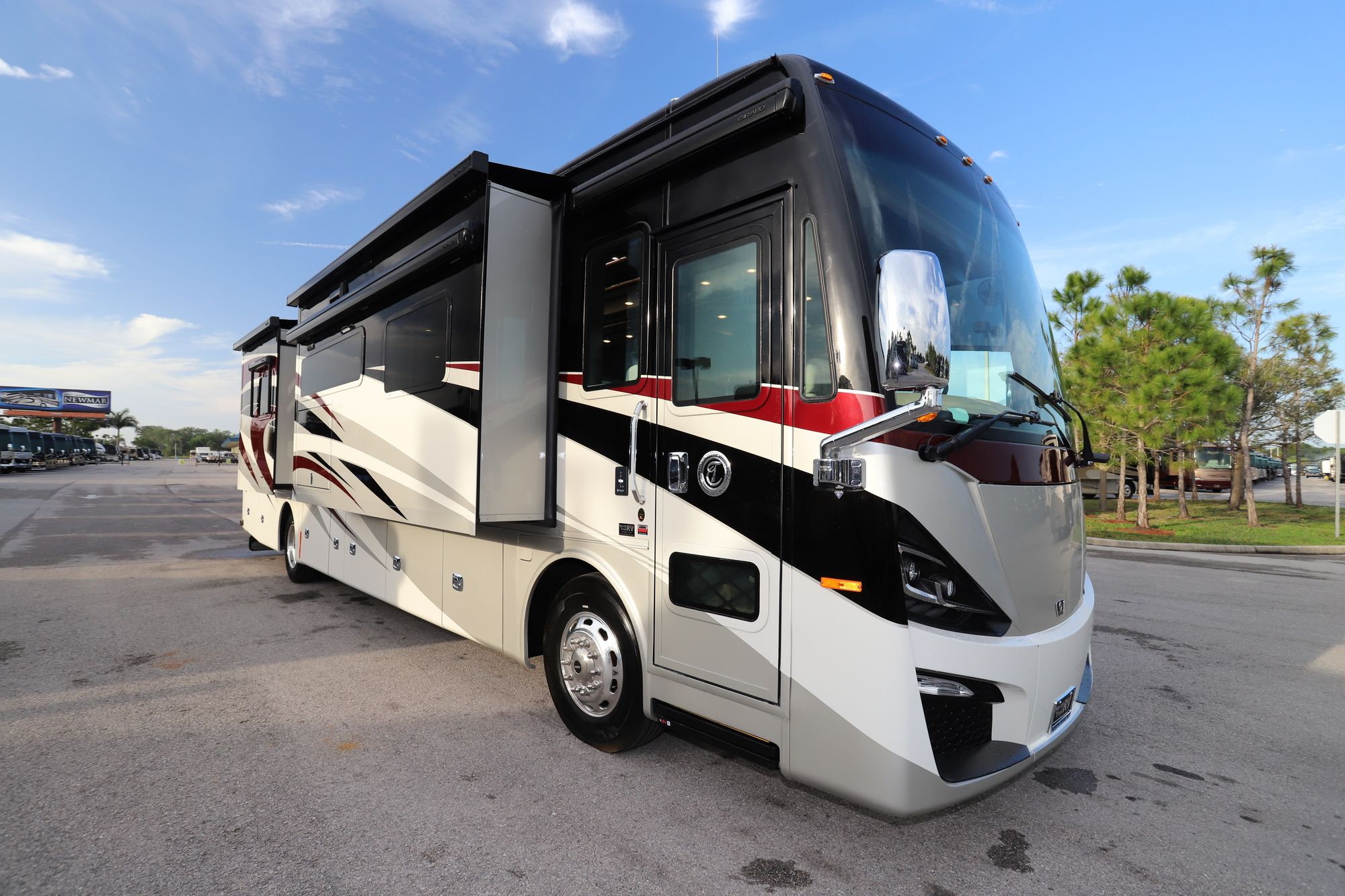 New 2020 Tiffin Motor Homes Phaeton 40QBH Class A  For Sale