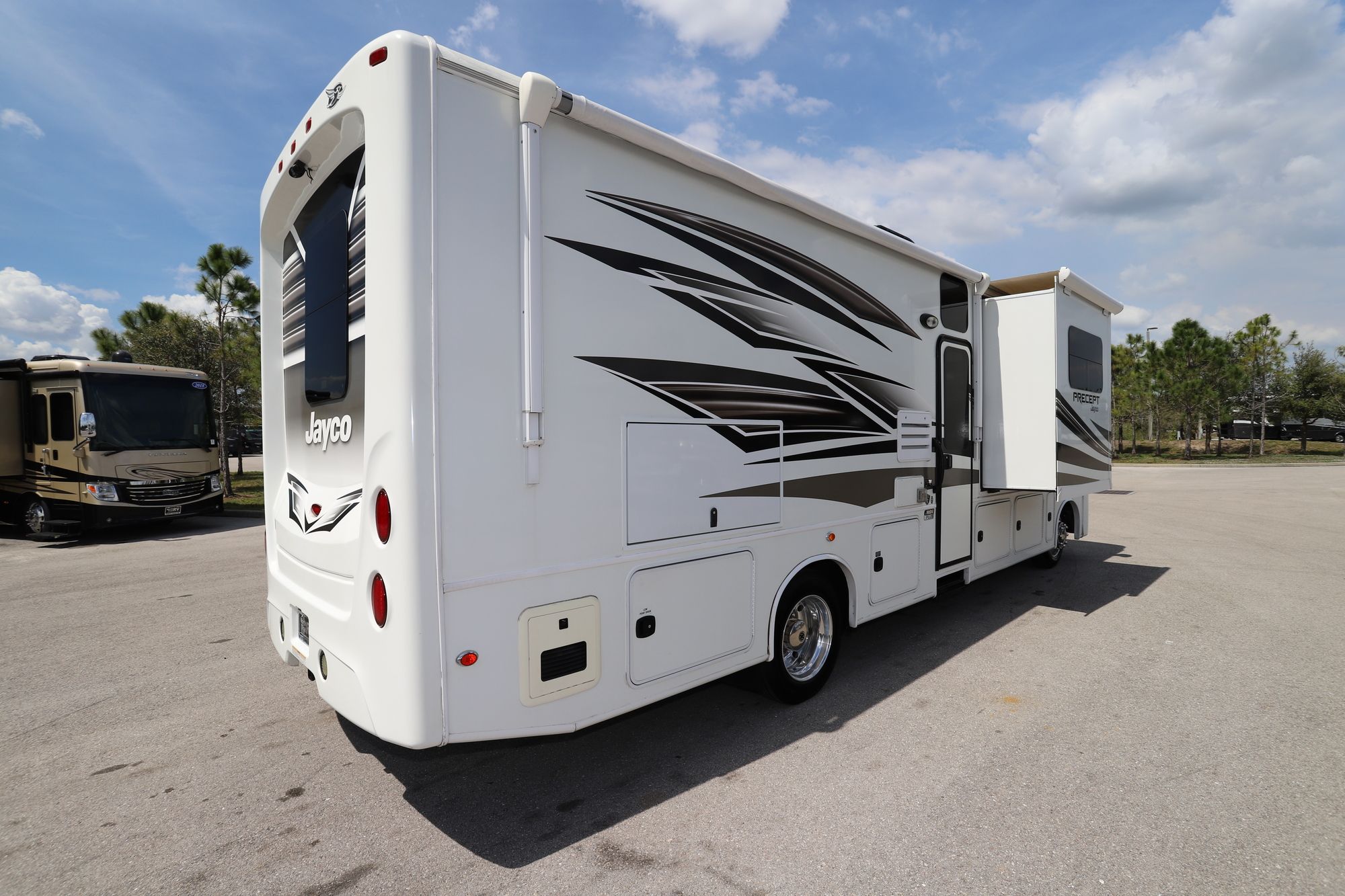 Used 2018 Jayco Precept 31UL Class A  For Sale