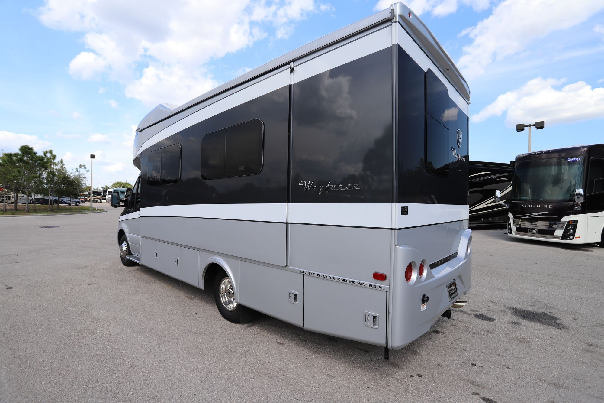 Used 2020 Tiffin Motor Homes Wayfarer 25RW Class C  For Sale