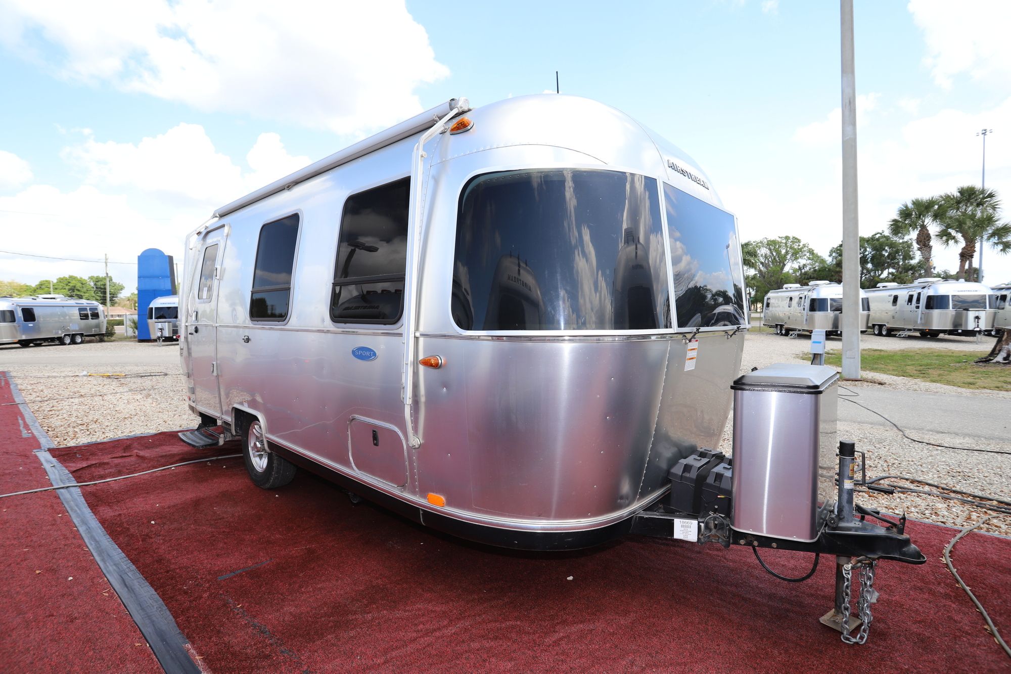 Used 2019 Airstream Sport 22FB Travel Trailer  For Sale