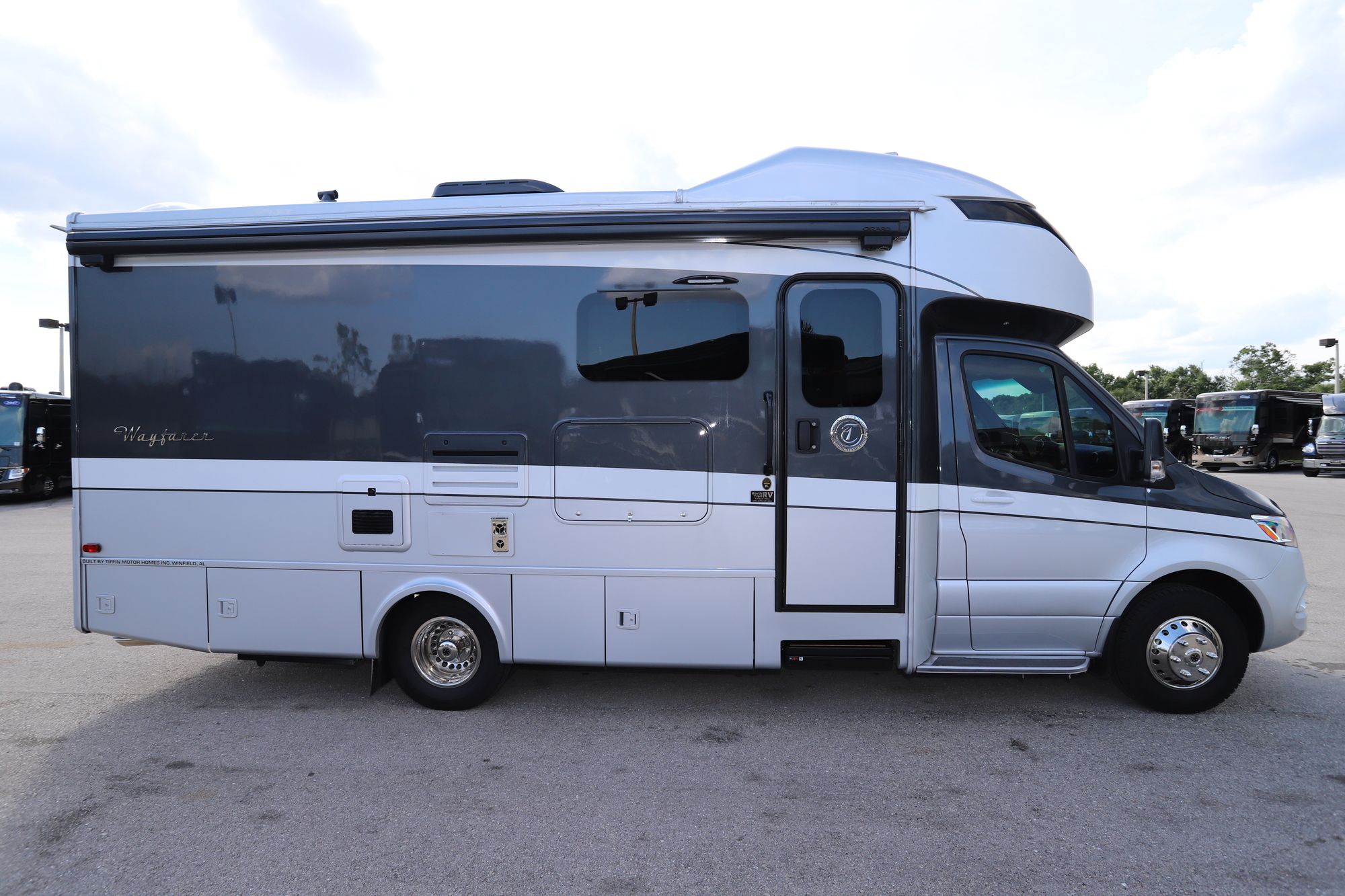 Used 2020 Tiffin Motor Homes Wayfarer 25RW Class C  For Sale