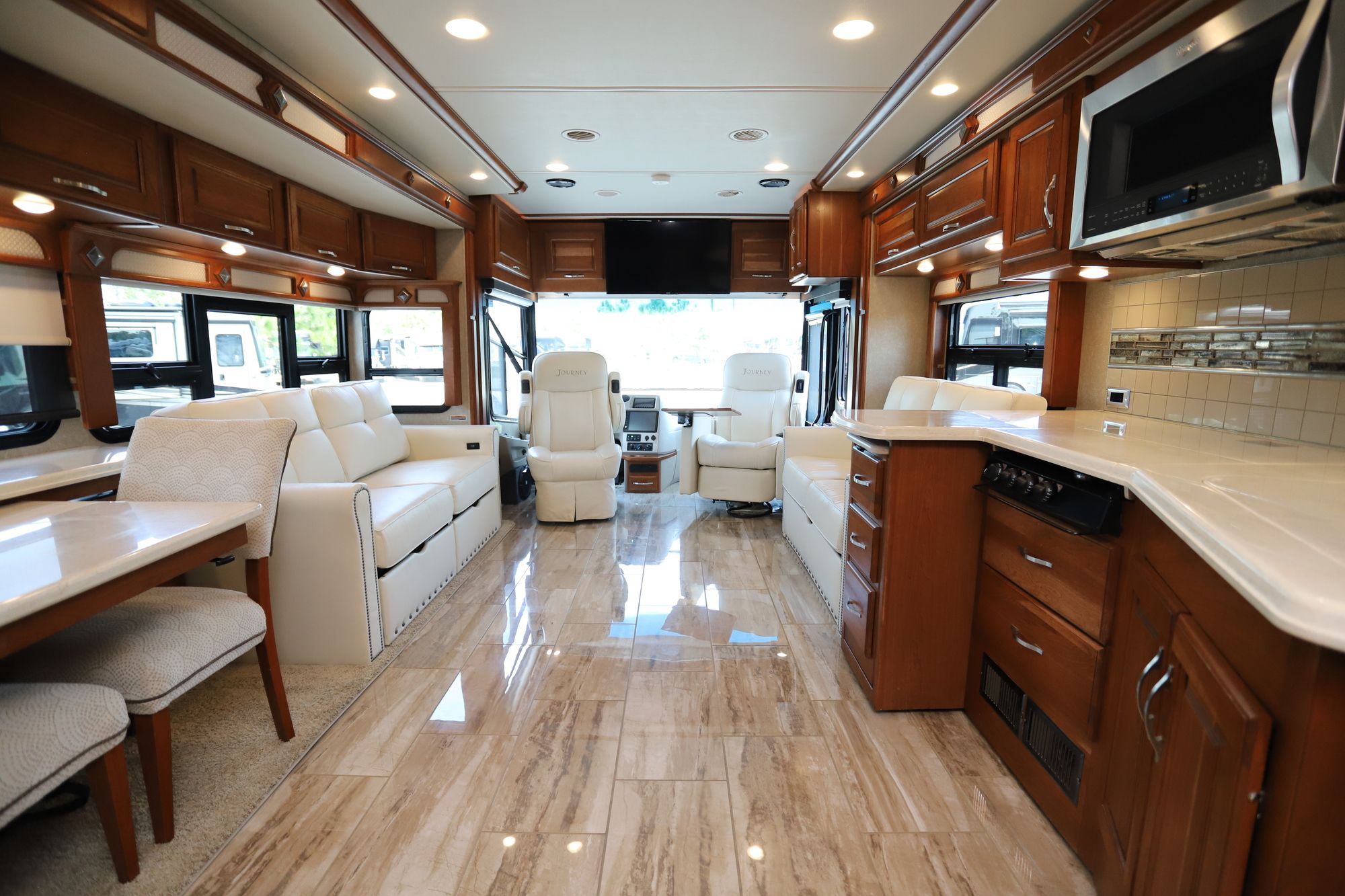 Used 2018 Winnebago Journey 36M Class A  For Sale