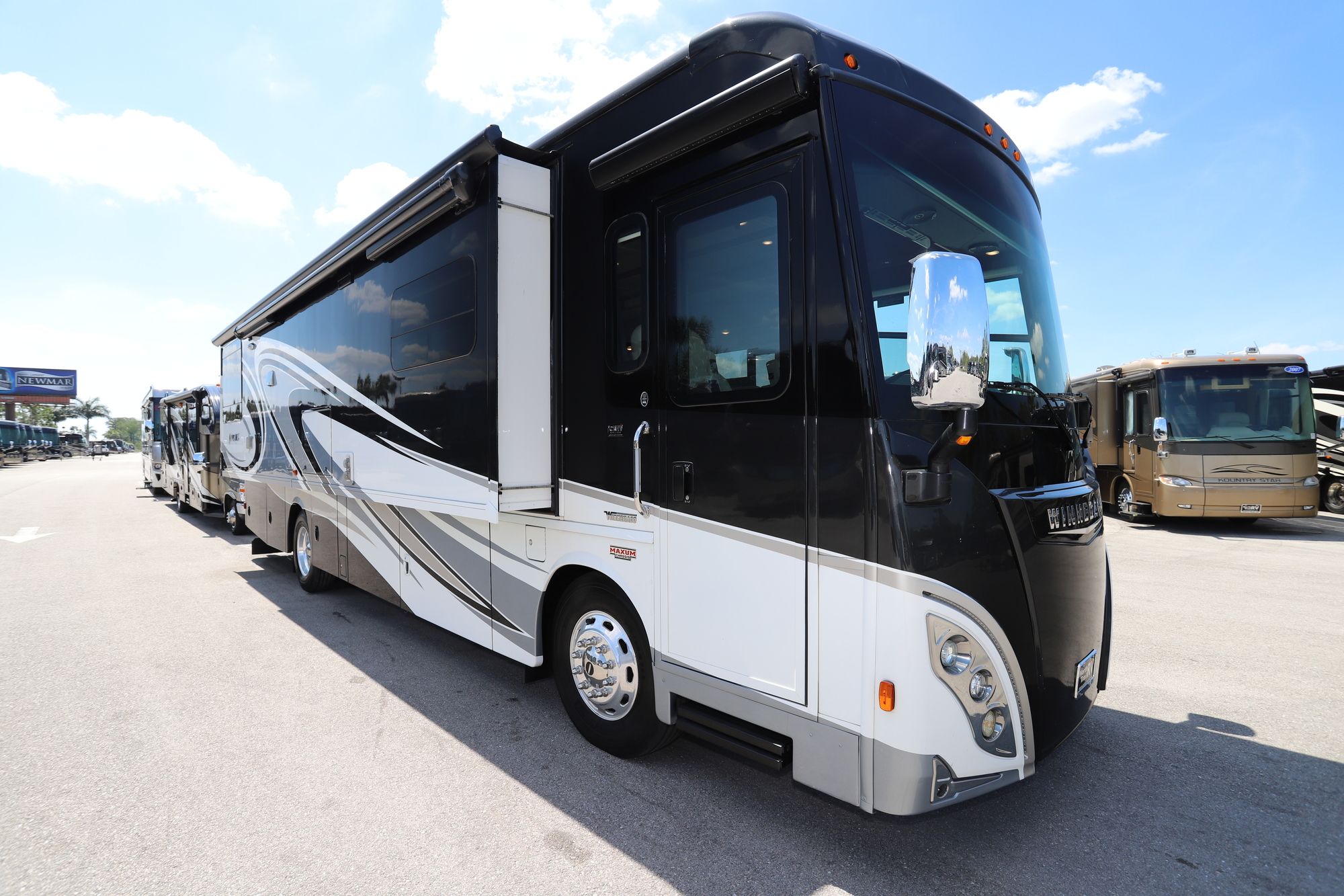 Used 2018 Winnebago Journey 36M Class A  For Sale