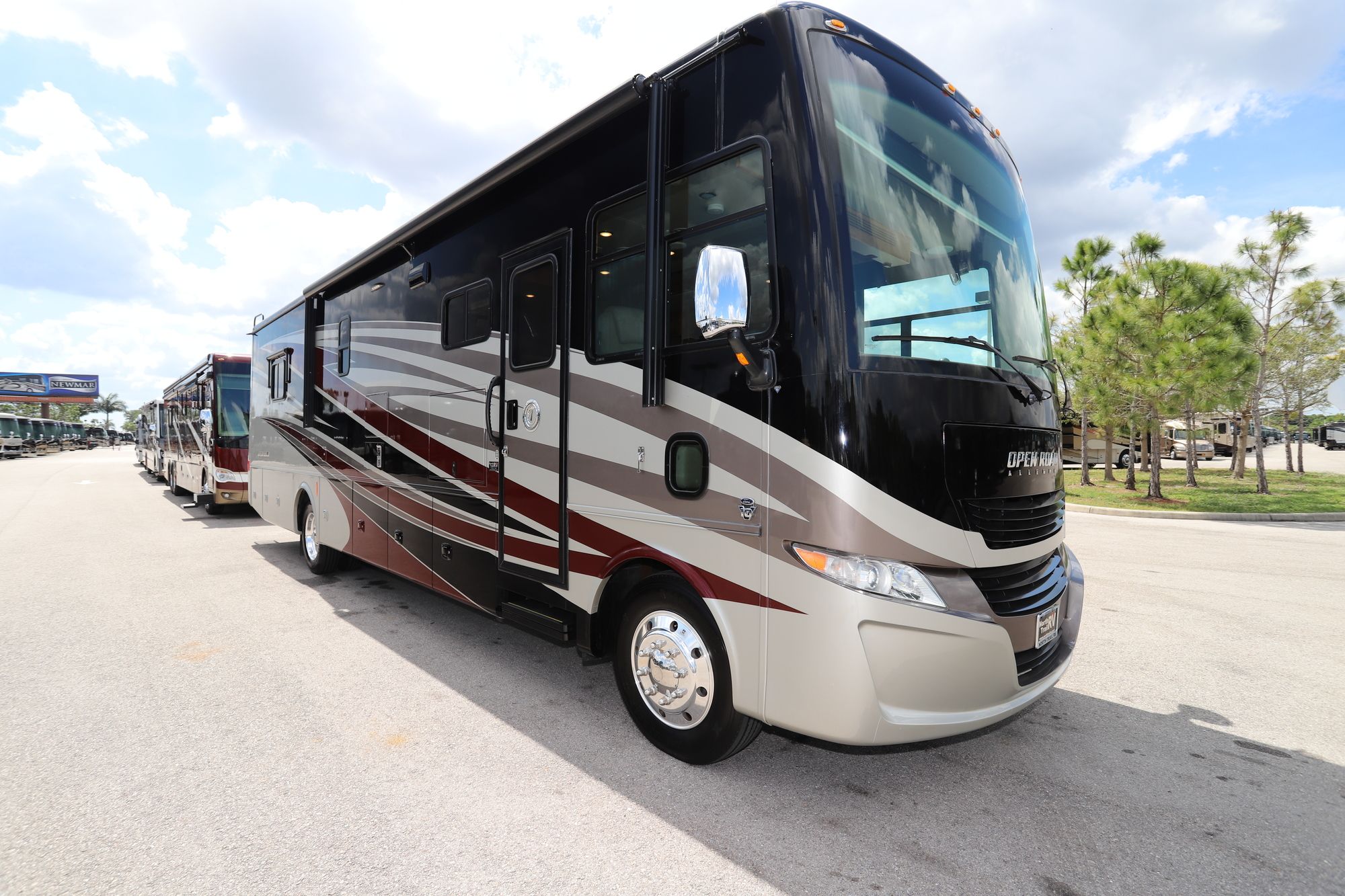 Used 2018 Tiffin Motor Homes Allegro 36LA Class A  For Sale