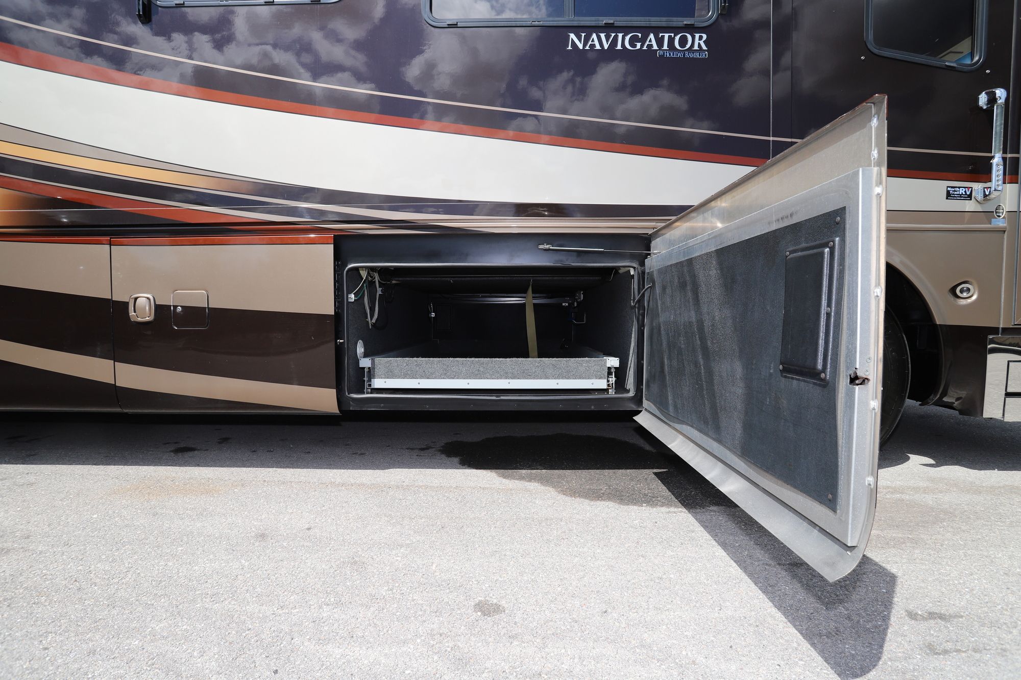 Used 2008 Holiday Rambler Navigator BISMARCK 4 Class A  For Sale