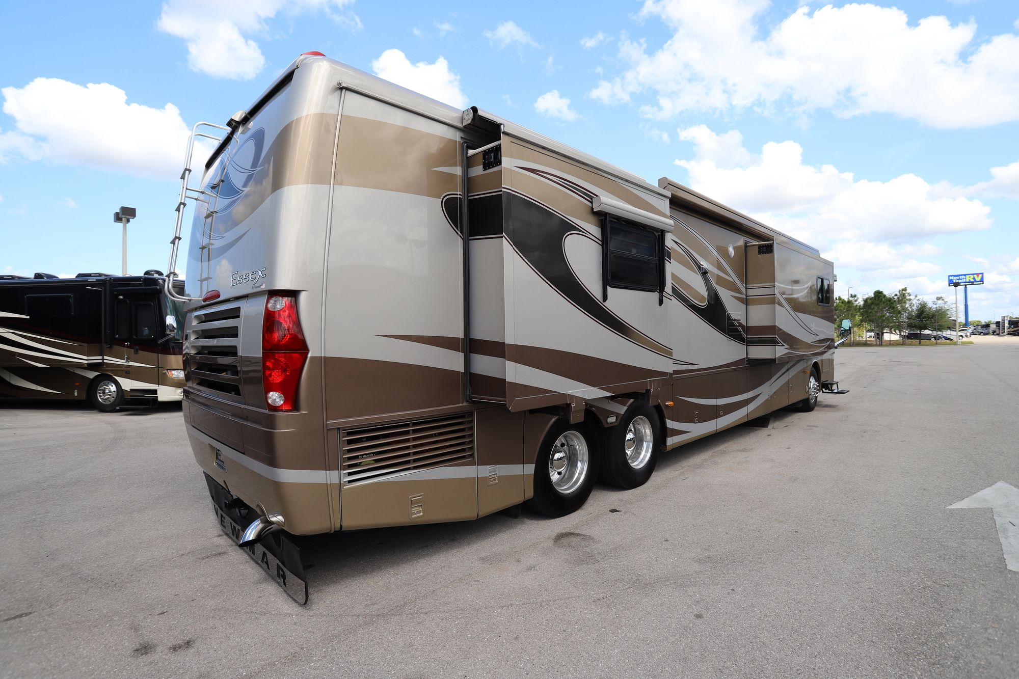 Used 2006 Newmar Essex 4502 Class A  For Sale