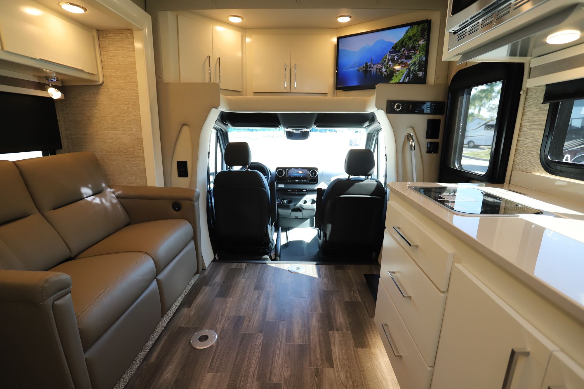 New 2020 Tiffin Motor Homes Wayfarer 25LW Class C  For Sale