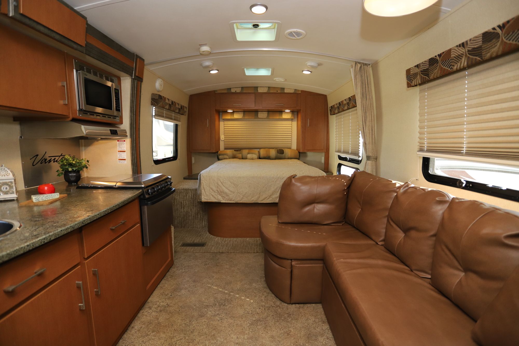 Used 2013 Keystone Vantage 25RBS Travel Trailer  For Sale