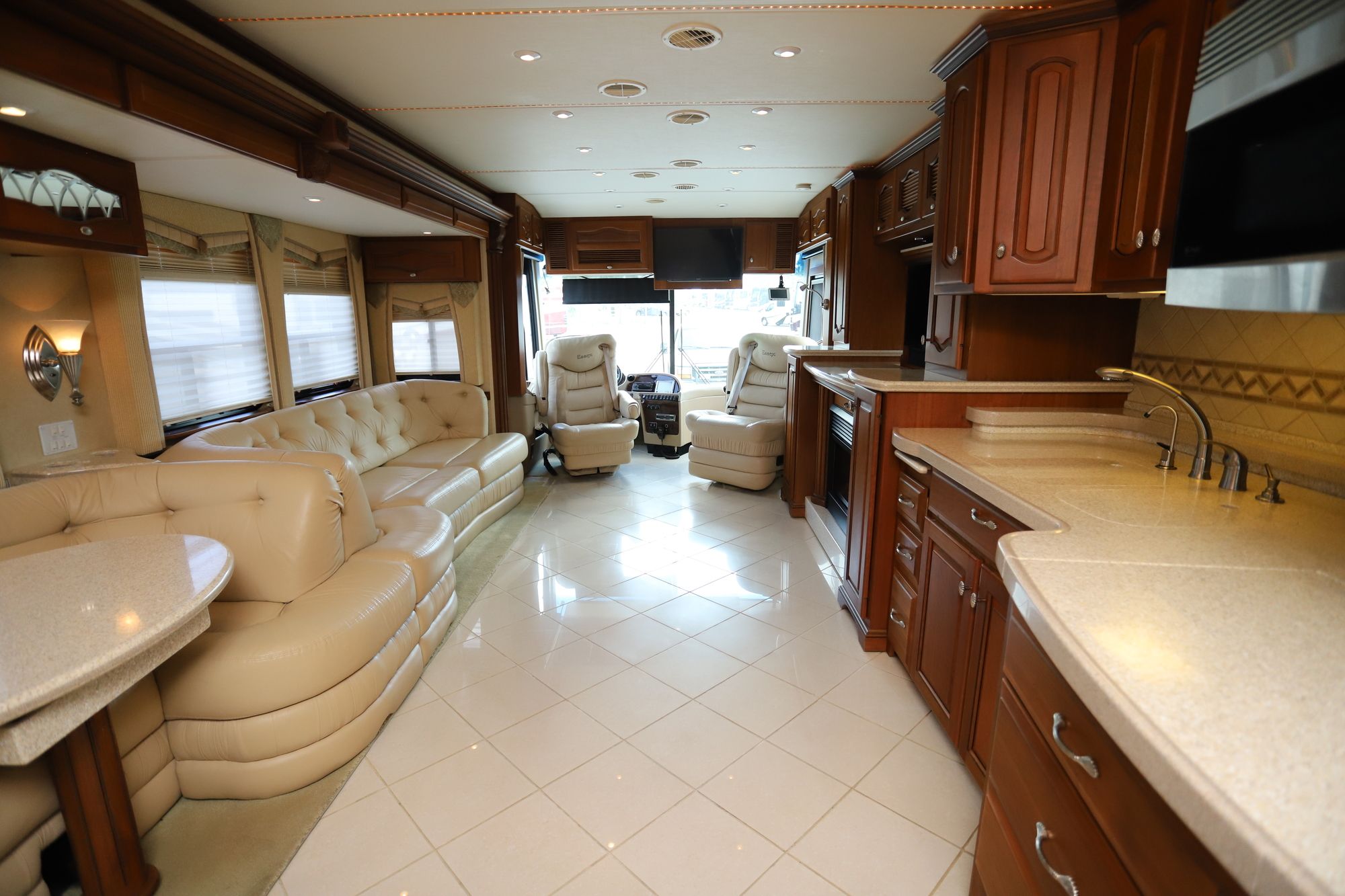 Used 2006 Newmar Essex 4502 Class A  For Sale