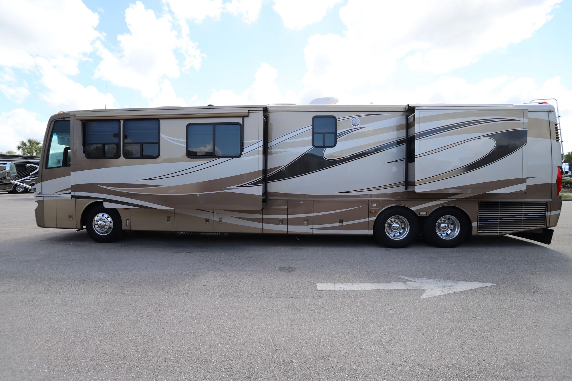 Used 2006 Newmar Essex 4502 Class A  For Sale