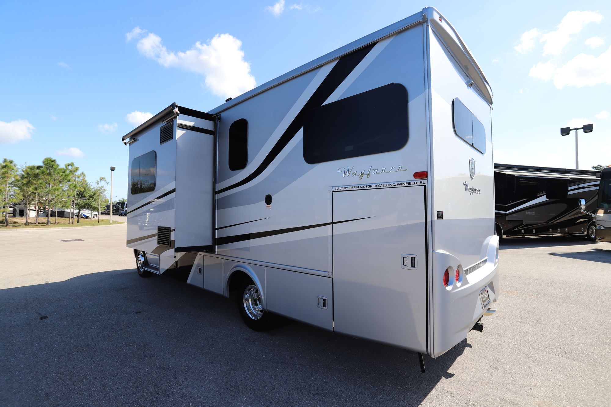 New 2020 Tiffin Motor Homes Wayfarer 25LW Class C  For Sale