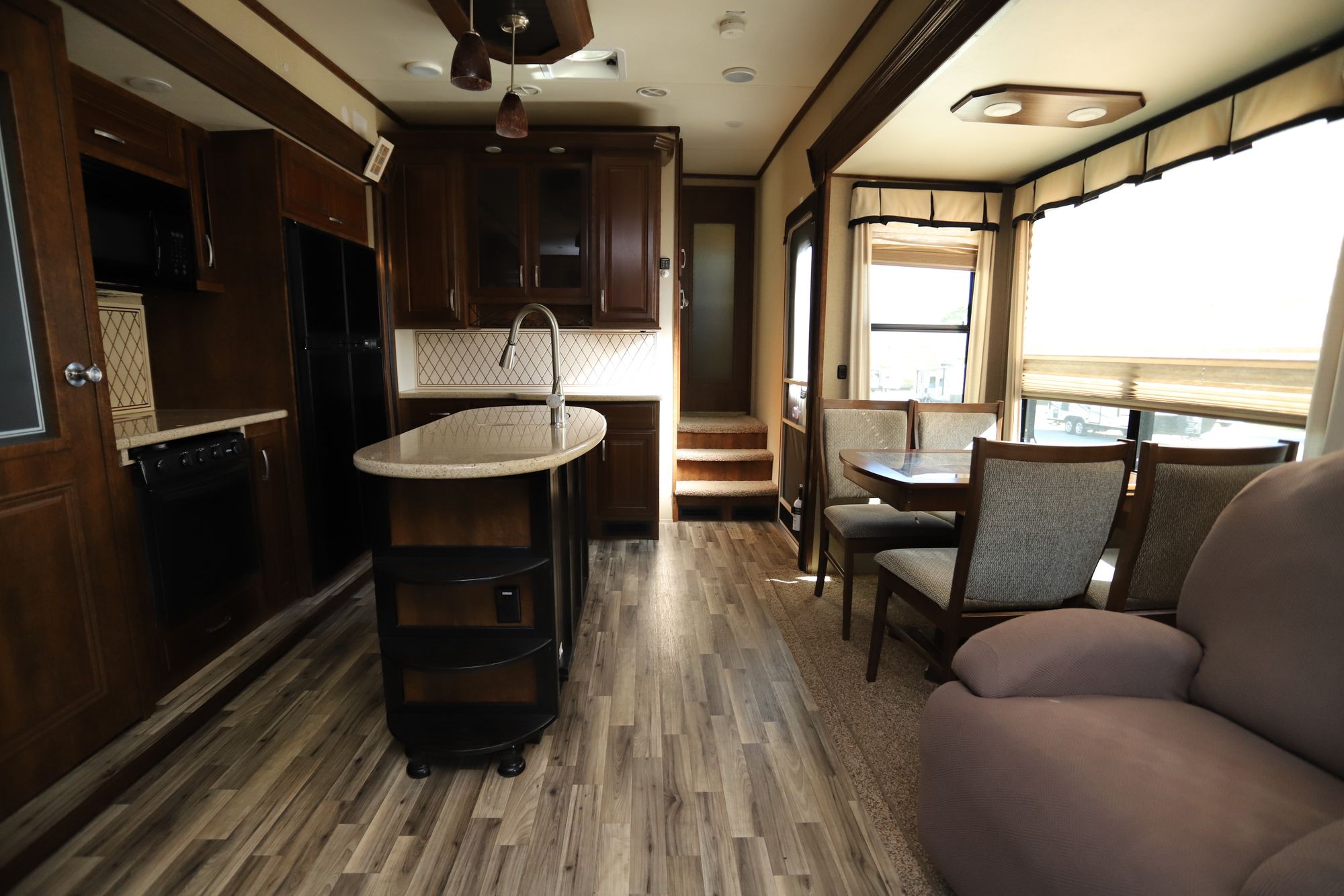 Used 2014 Grand Design Solitude 305RE Fifth Wheel  For Sale