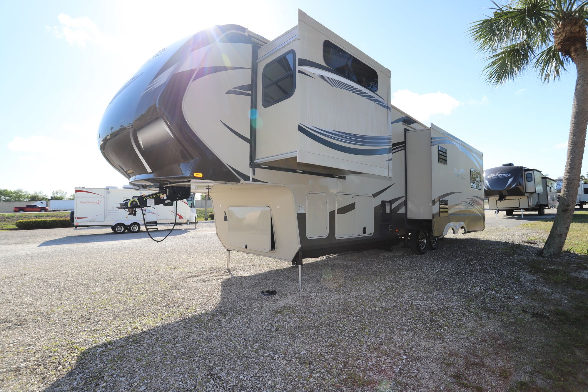 Used 2014 Grand Design Solitude 305RE Fifth Wheel  For Sale