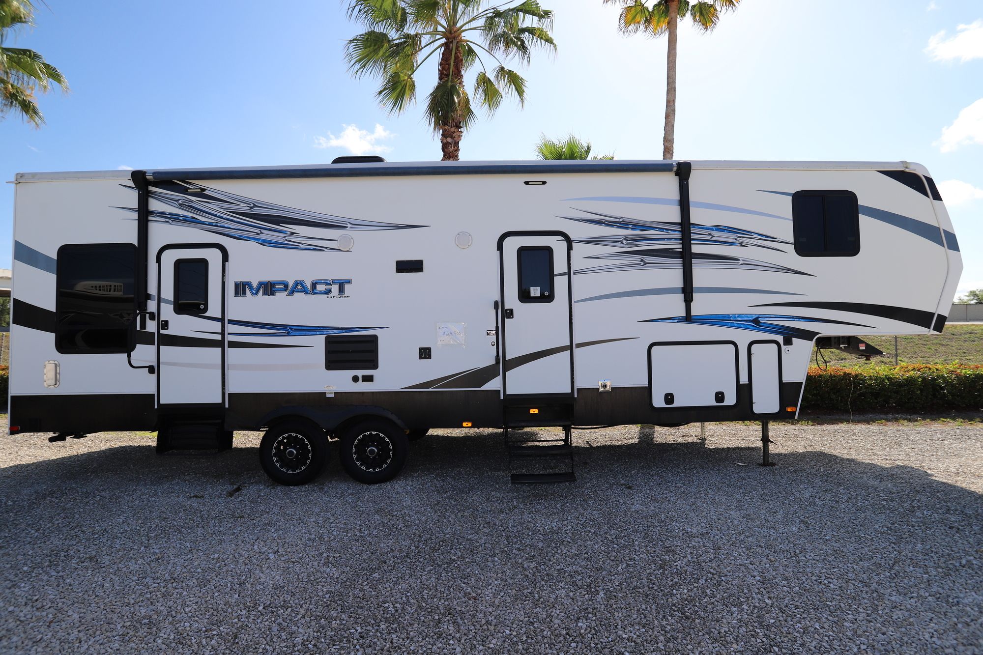 Used 2014 Keystone Impact M-311 Fifth Wheel  For Sale