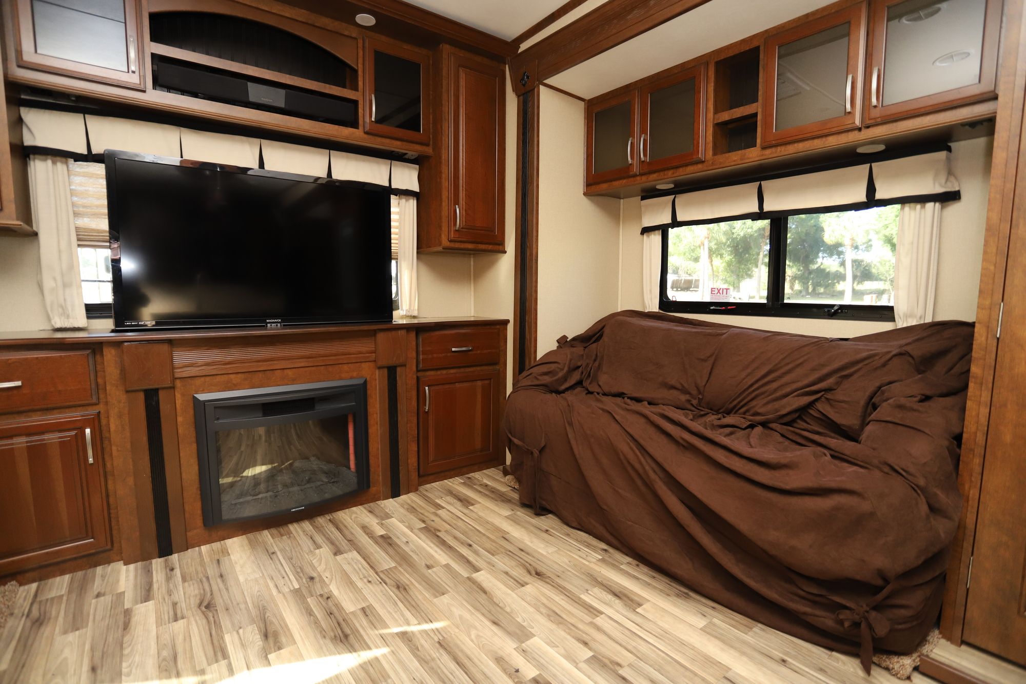 Used 2014 Grand Design Solitude 305RE Fifth Wheel  For Sale