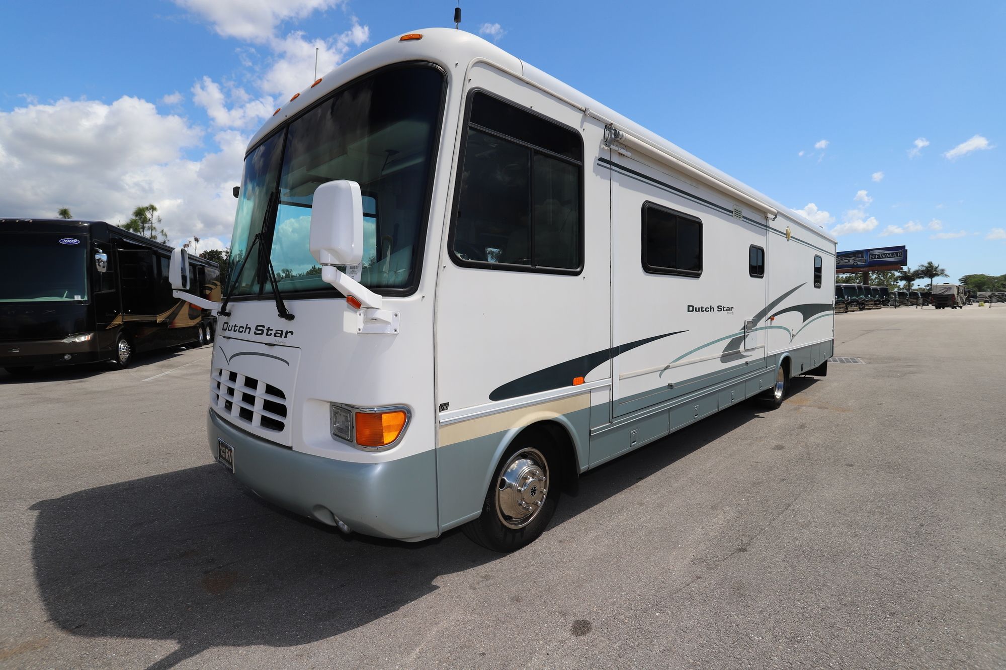 Used 2001 Newmar Dutch Star 3666 Class A  For Sale