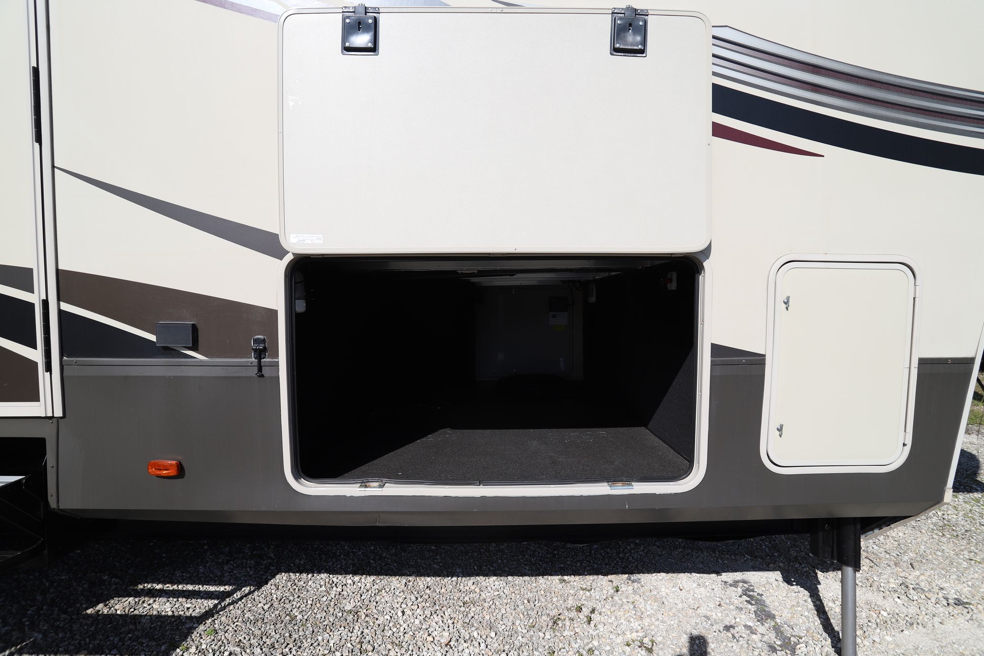 Used 2014 Grand Design Solitude 305RE Fifth Wheel  For Sale