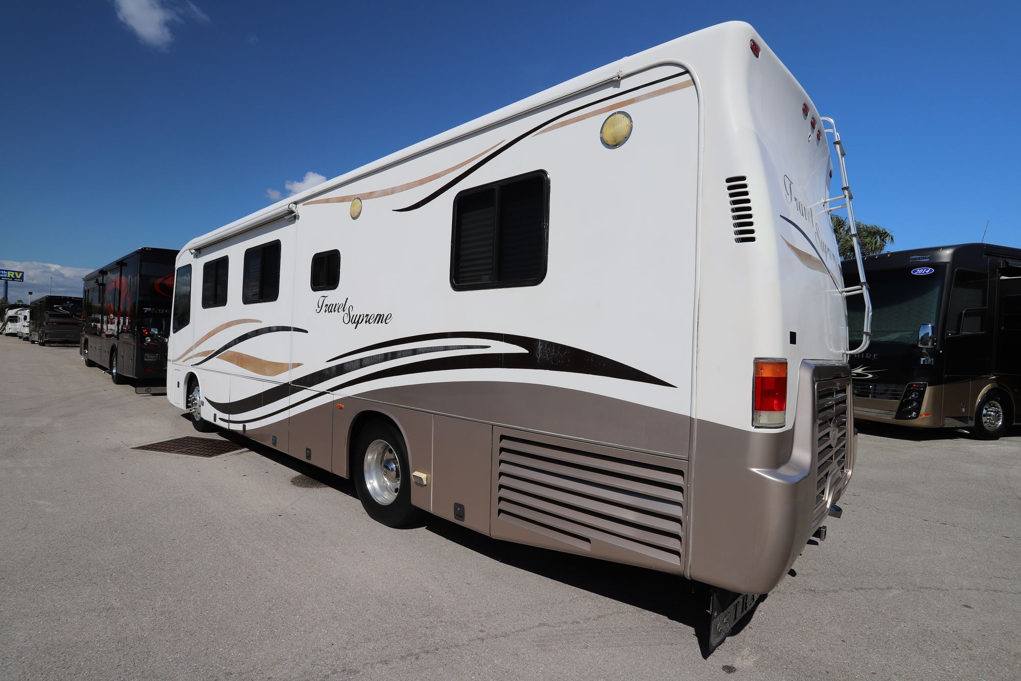 Used 2003 Travel Supreme Supreme 36DSO3 Class A  For Sale