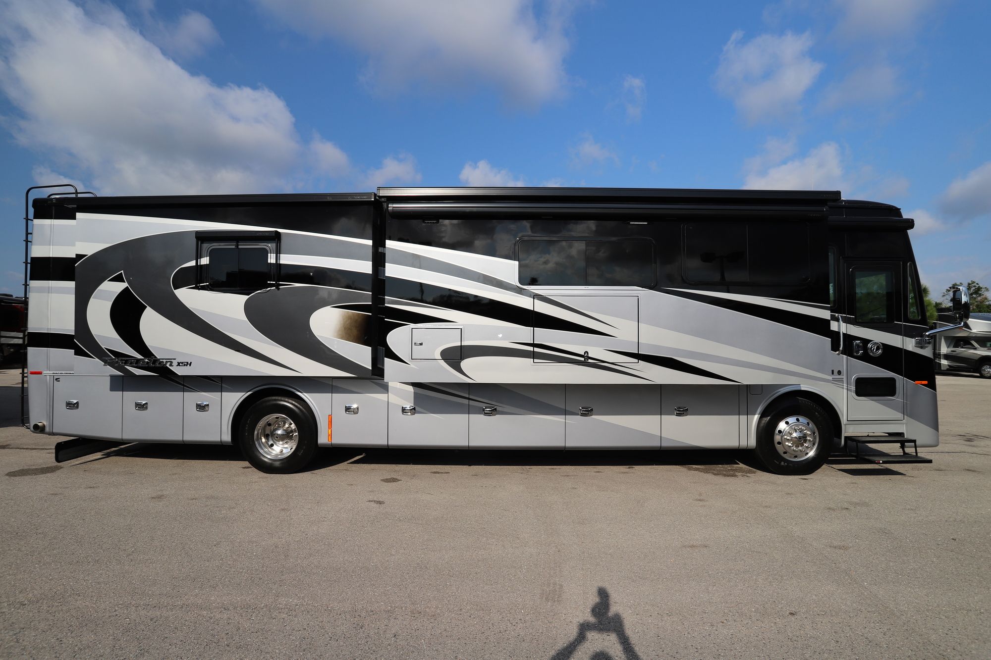 New 2020 Tiffin Motor Homes Phaeton 40IH Class A  For Sale