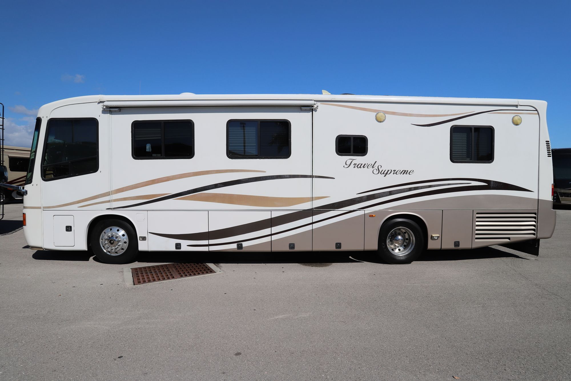Used 2003 Travel Supreme Supreme 36DSO3 Class A  For Sale