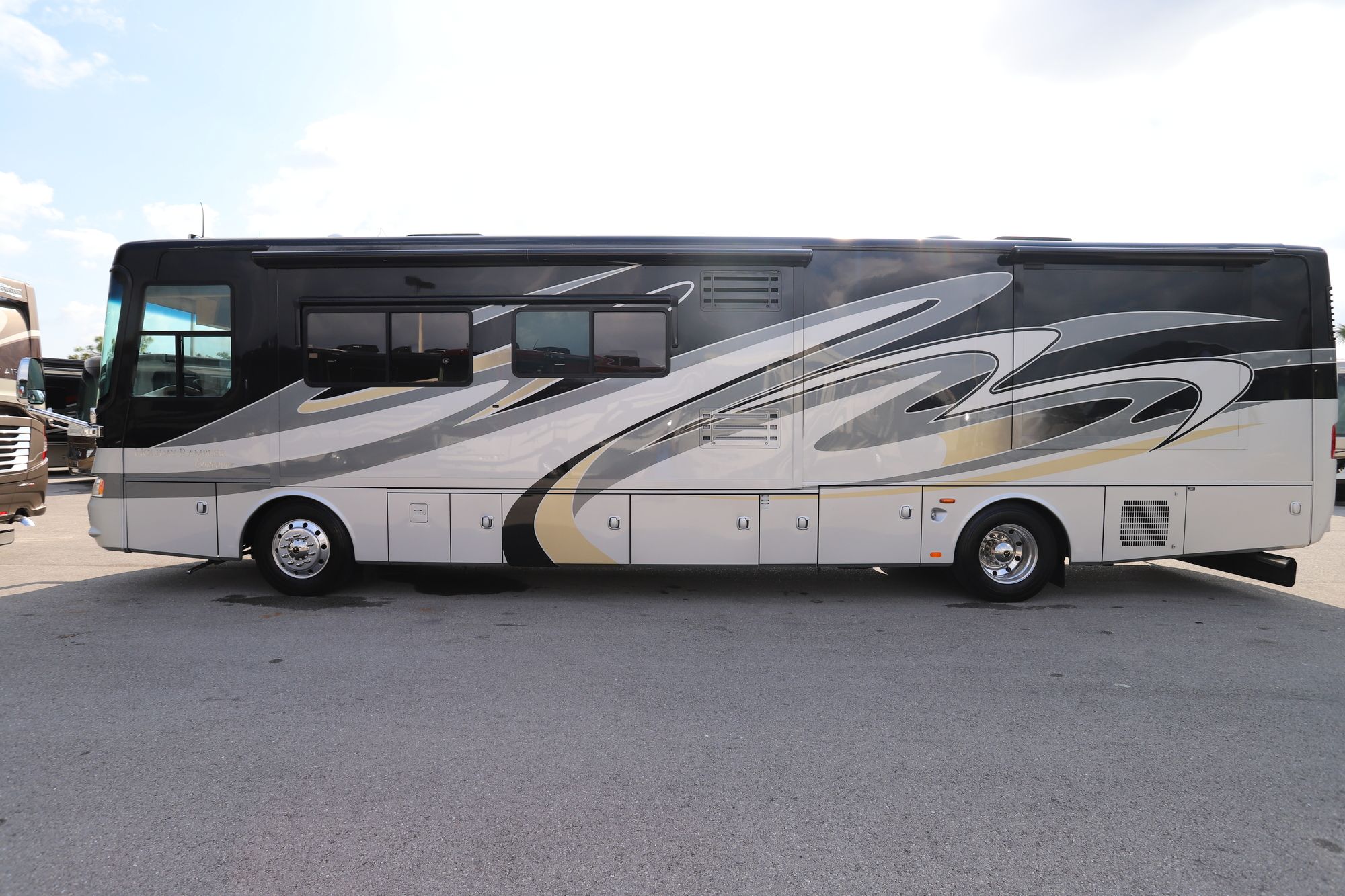 Used 2009 Holiday Rambler Endeavor 41PDQ Class A  For Sale