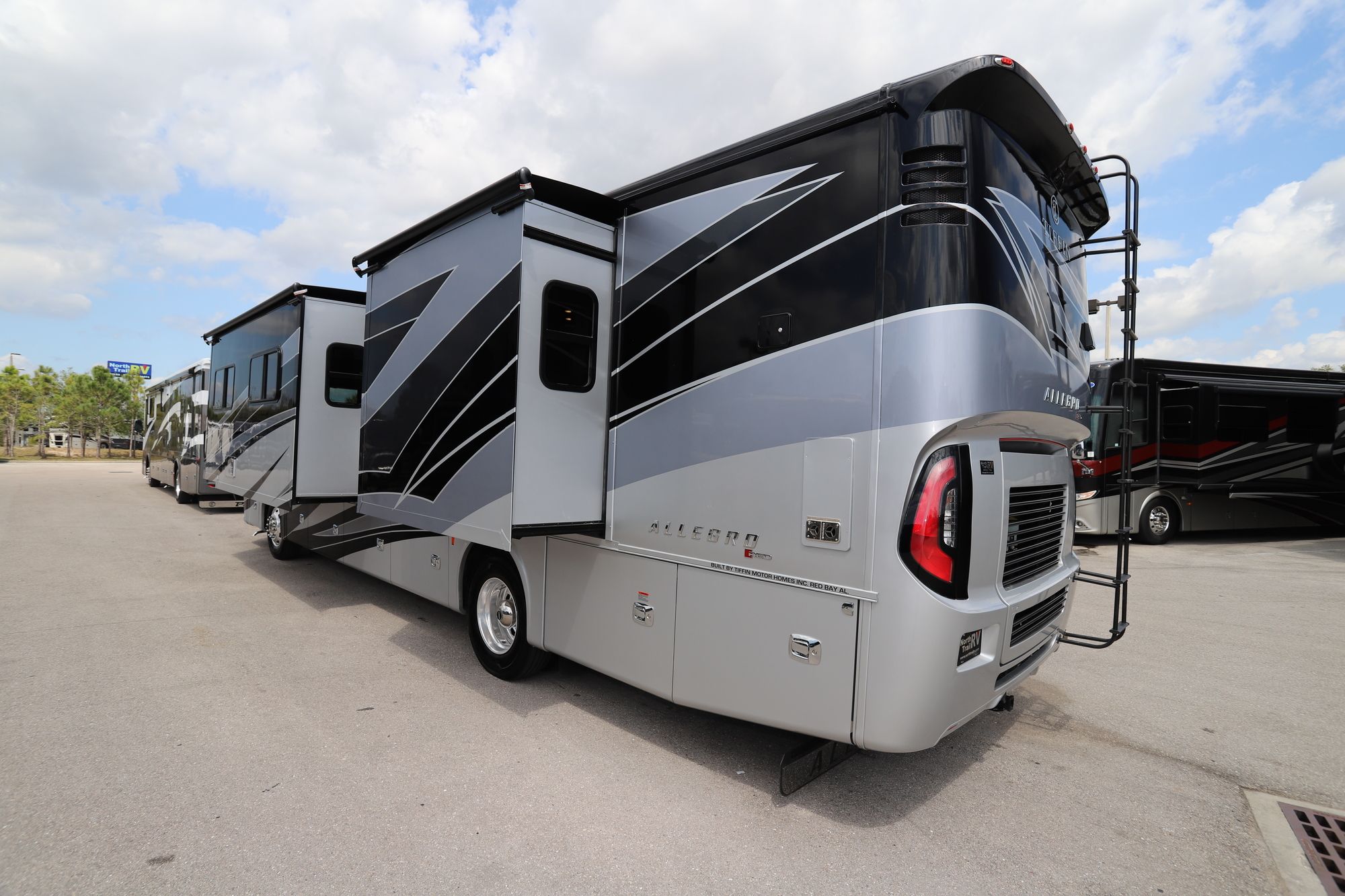 New 2020 Tiffin Motor Homes Allegro Red 38KA Class A  For Sale