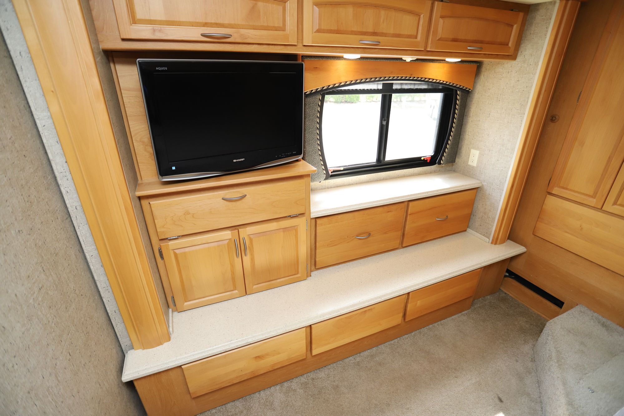 Used 2009 Holiday Rambler Endeavor 41PDQ Class A  For Sale