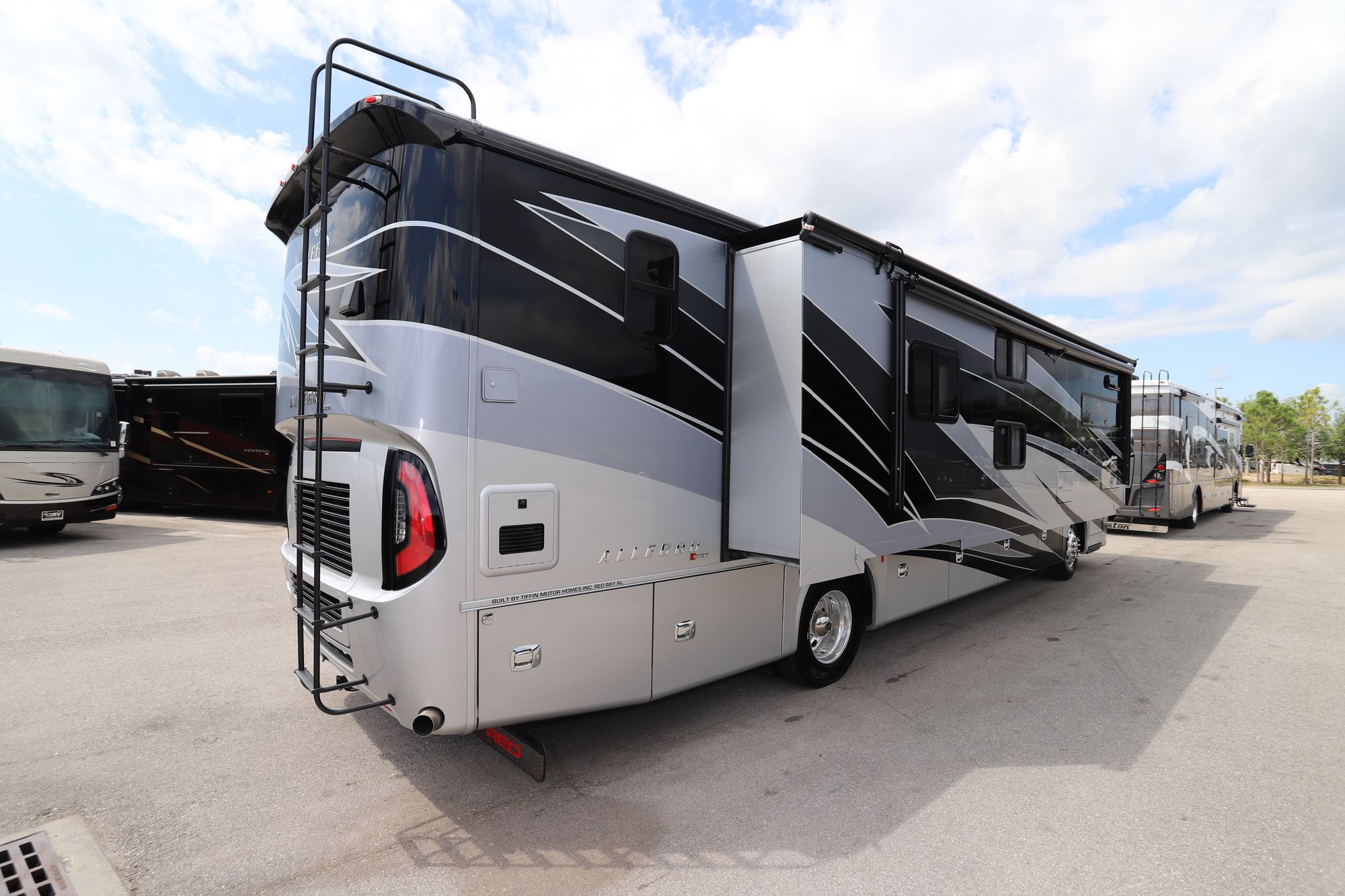 New 2020 Tiffin Motor Homes Allegro Red 38KA Class A  For Sale