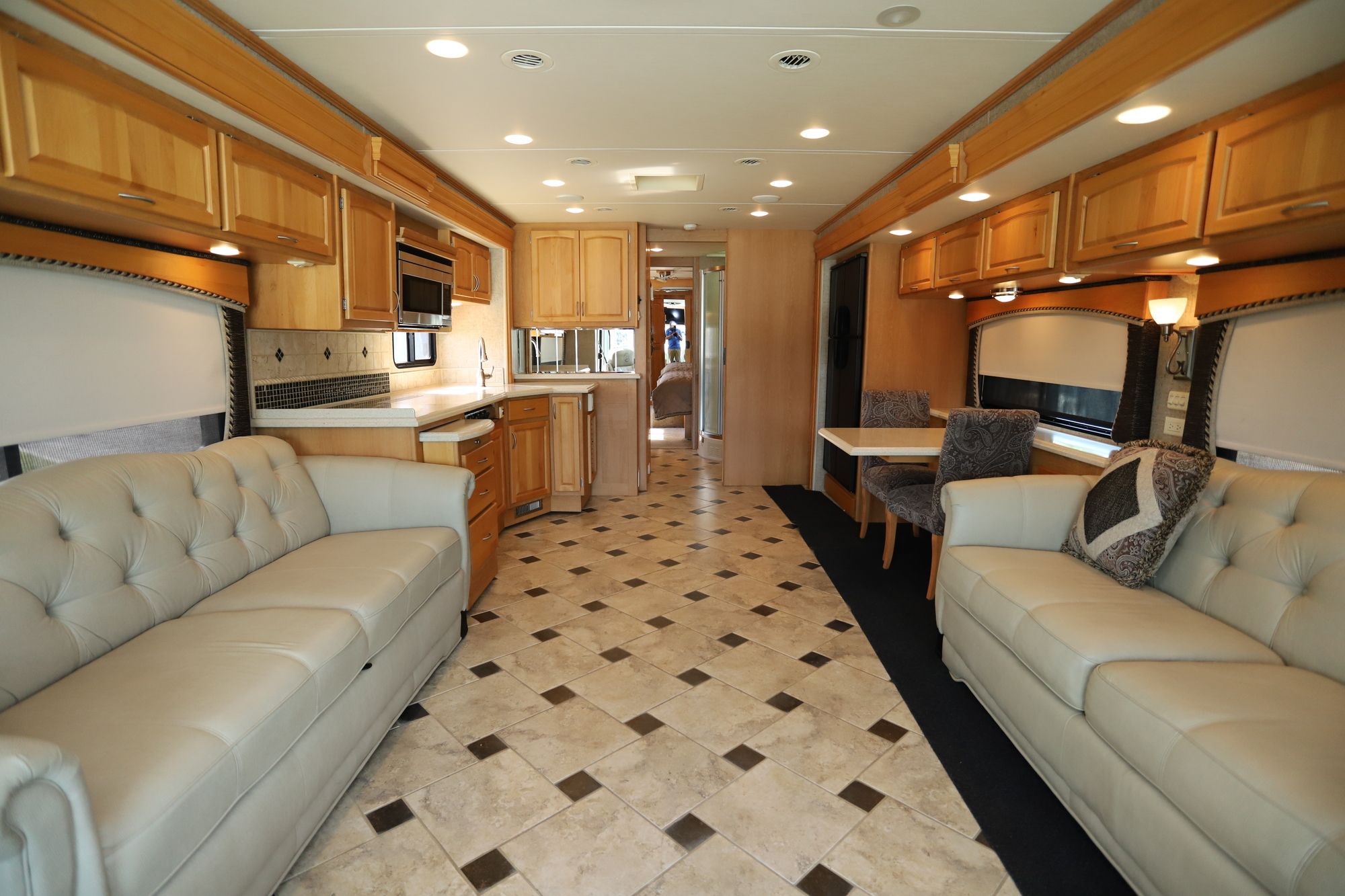 Used 2009 Holiday Rambler Endeavor 41PDQ Class A  For Sale