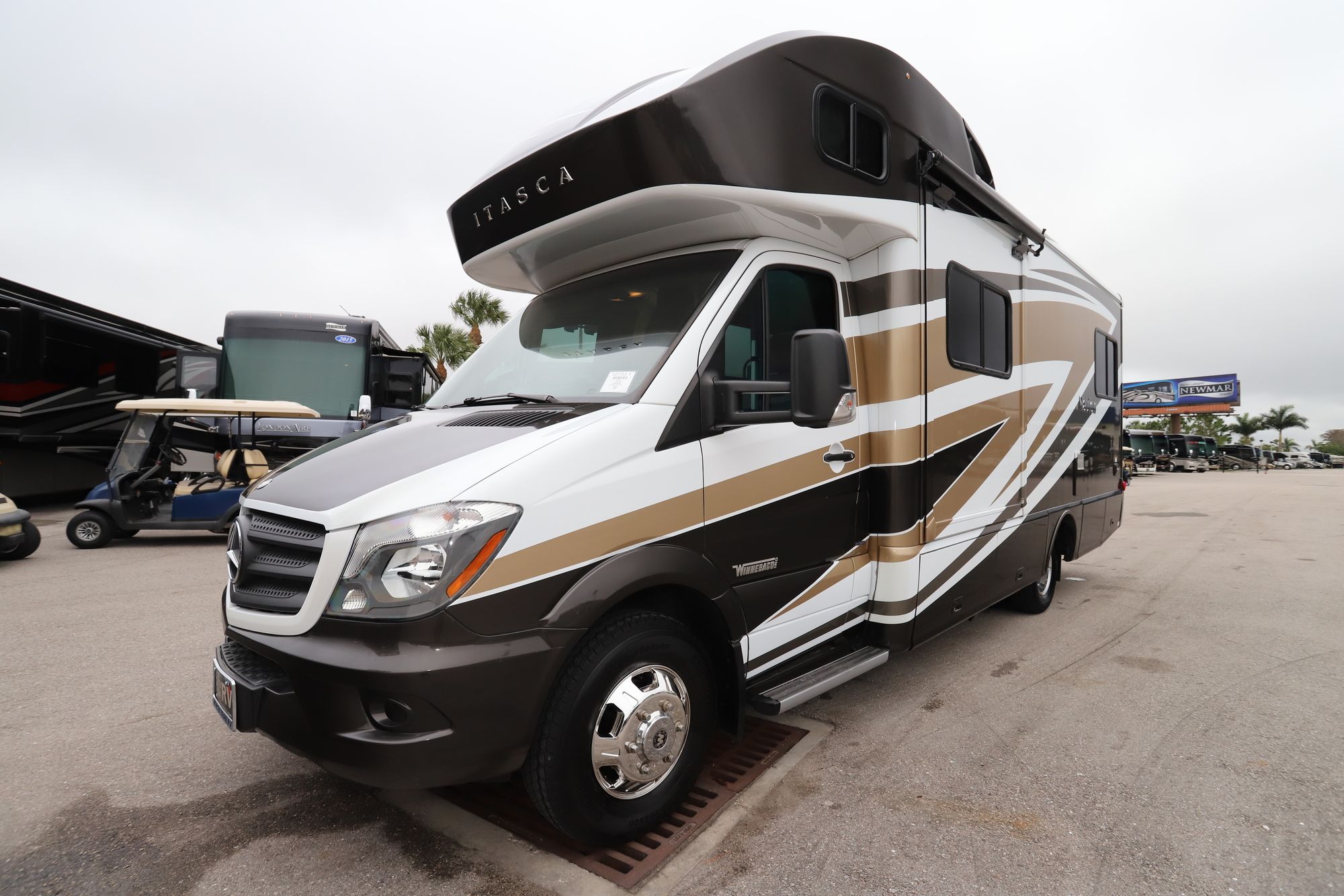 Used 2015 Itasca Navion 24G Class C  For Sale