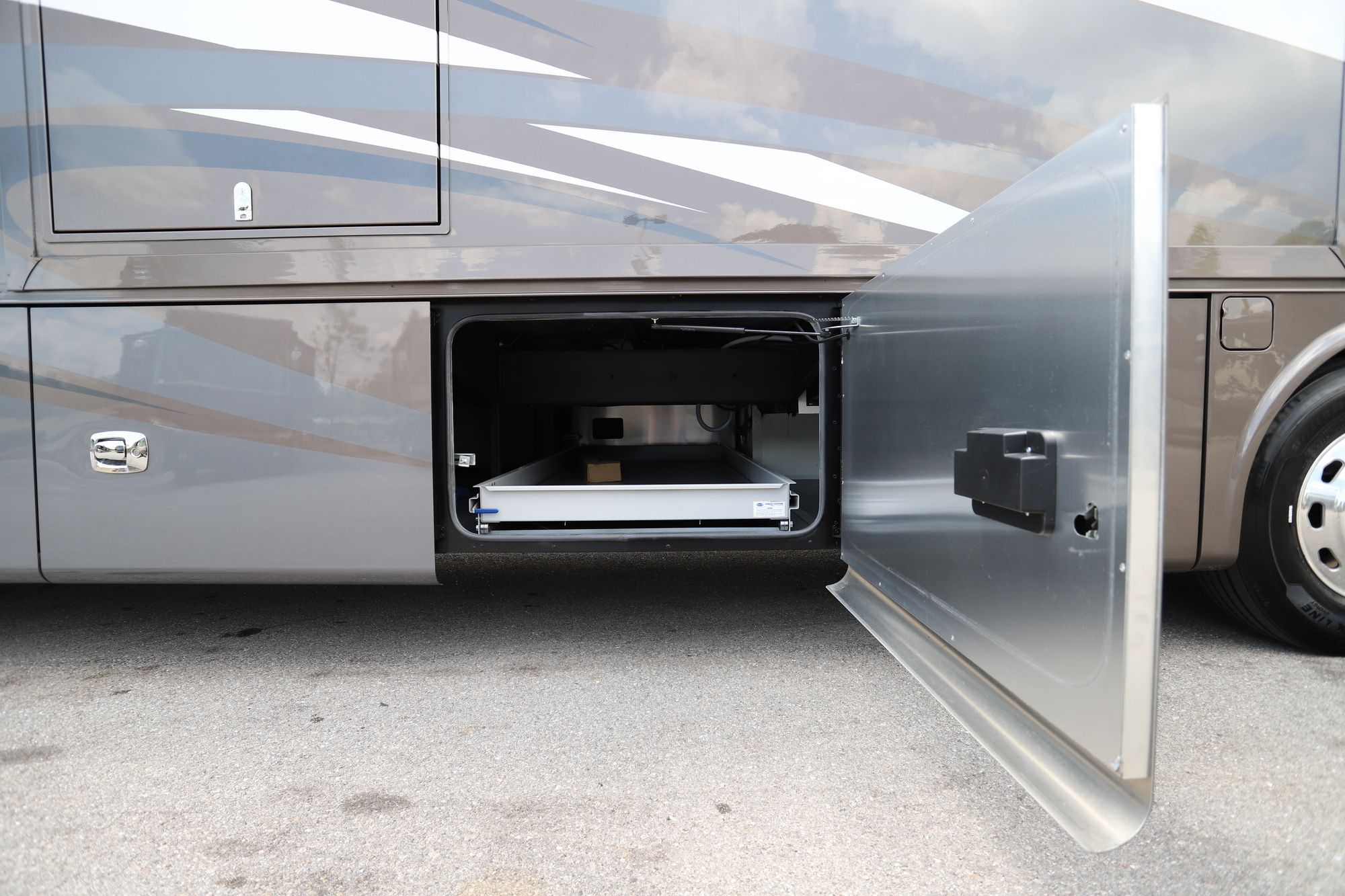 New 2020 Tiffin Motor Homes Phaeton 40QKH Class A  For Sale