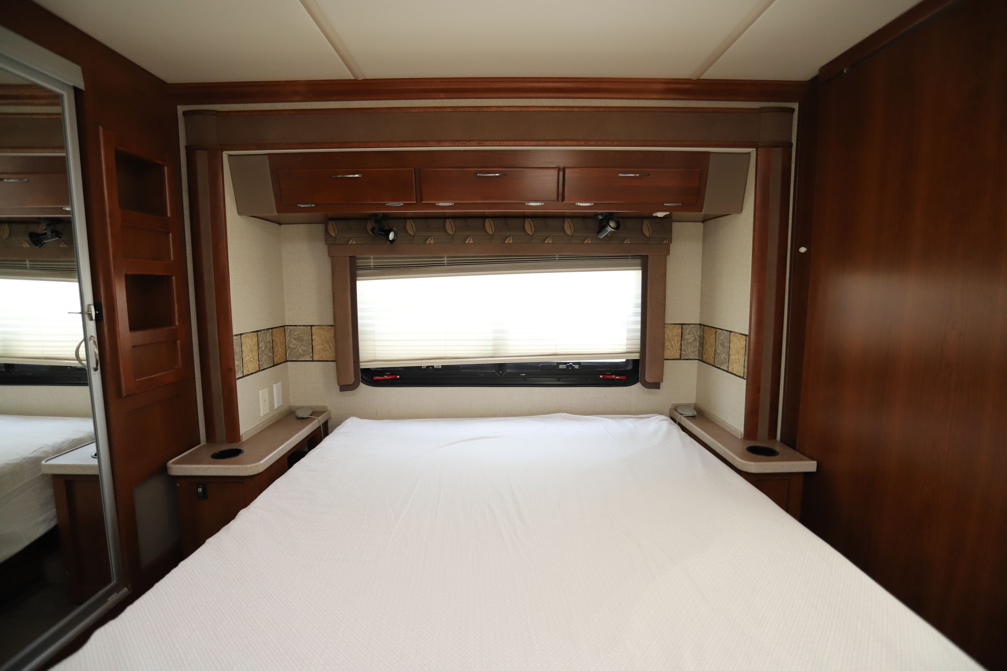 Used 2006 Fleetwood Expedition 34H Class A  For Sale