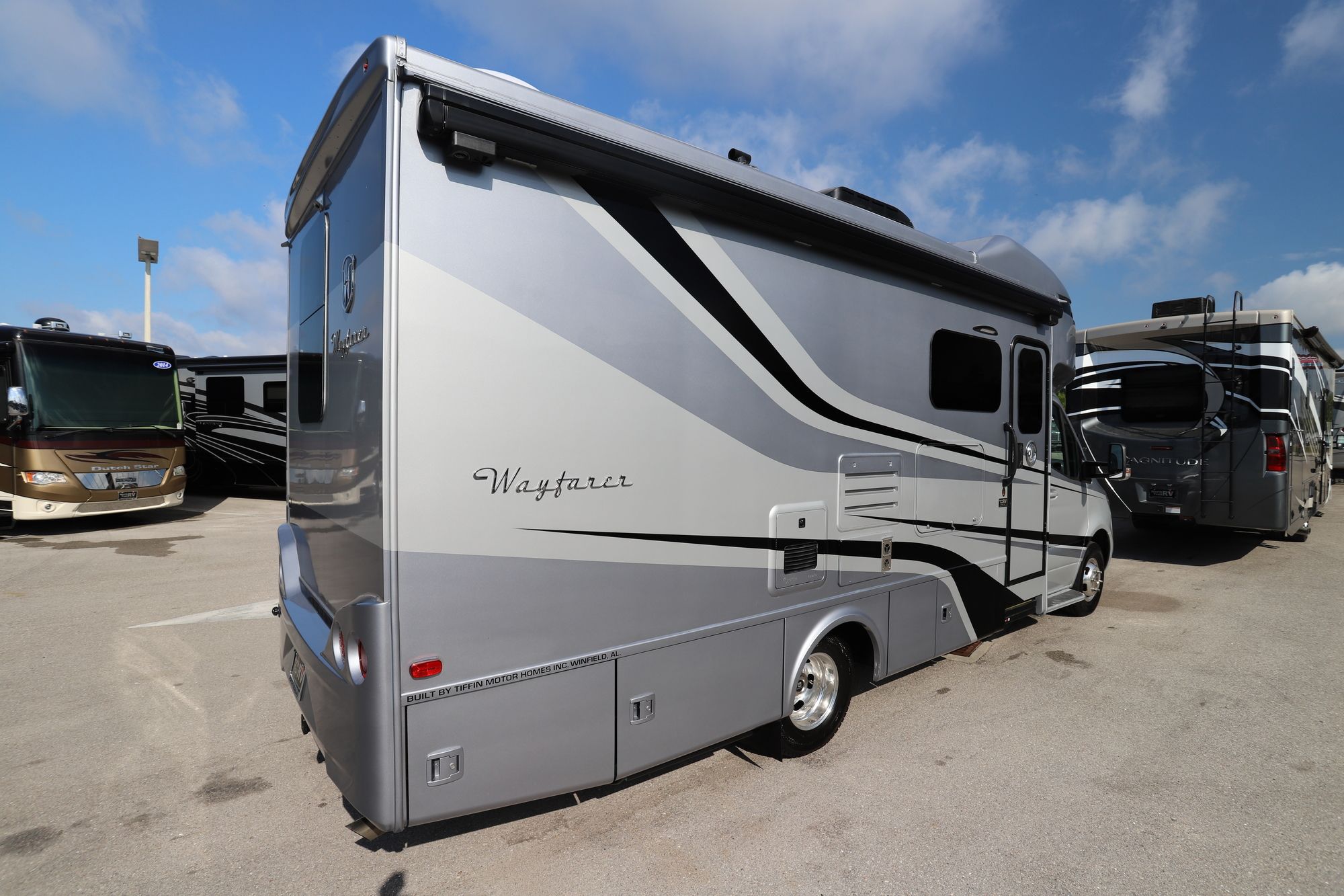 New 2020 Tiffin Motor Homes Wayfarer 25RW Class C  For Sale