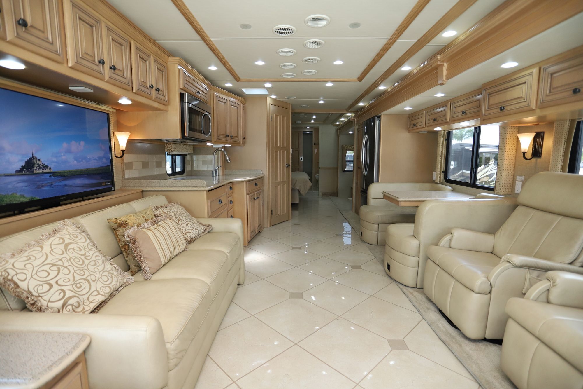 Used 2013 Newmar Dutch Star 4347 Class A  For Sale