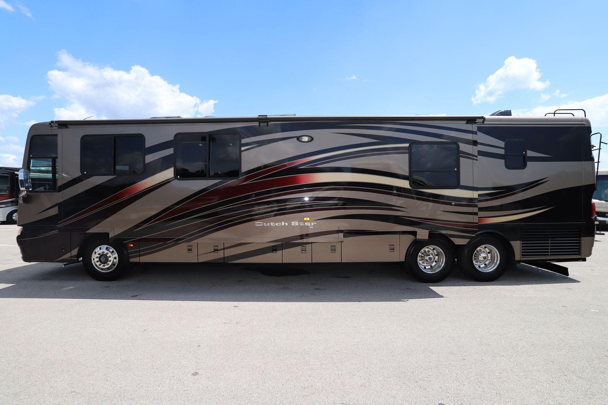 Used 2013 Newmar Dutch Star 4347 Class A  For Sale