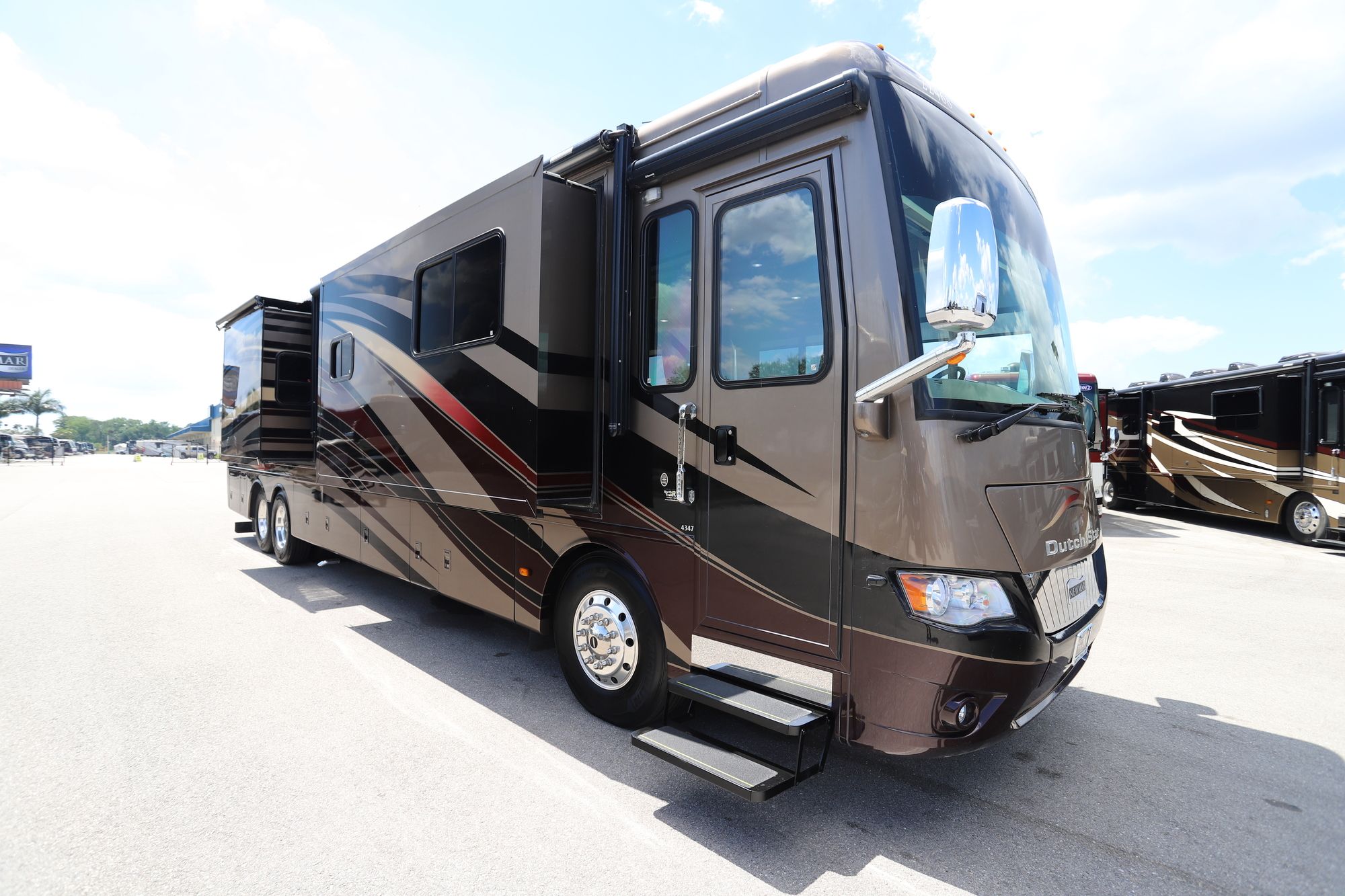 Used 2013 Newmar Dutch Star 4347 Class A  For Sale