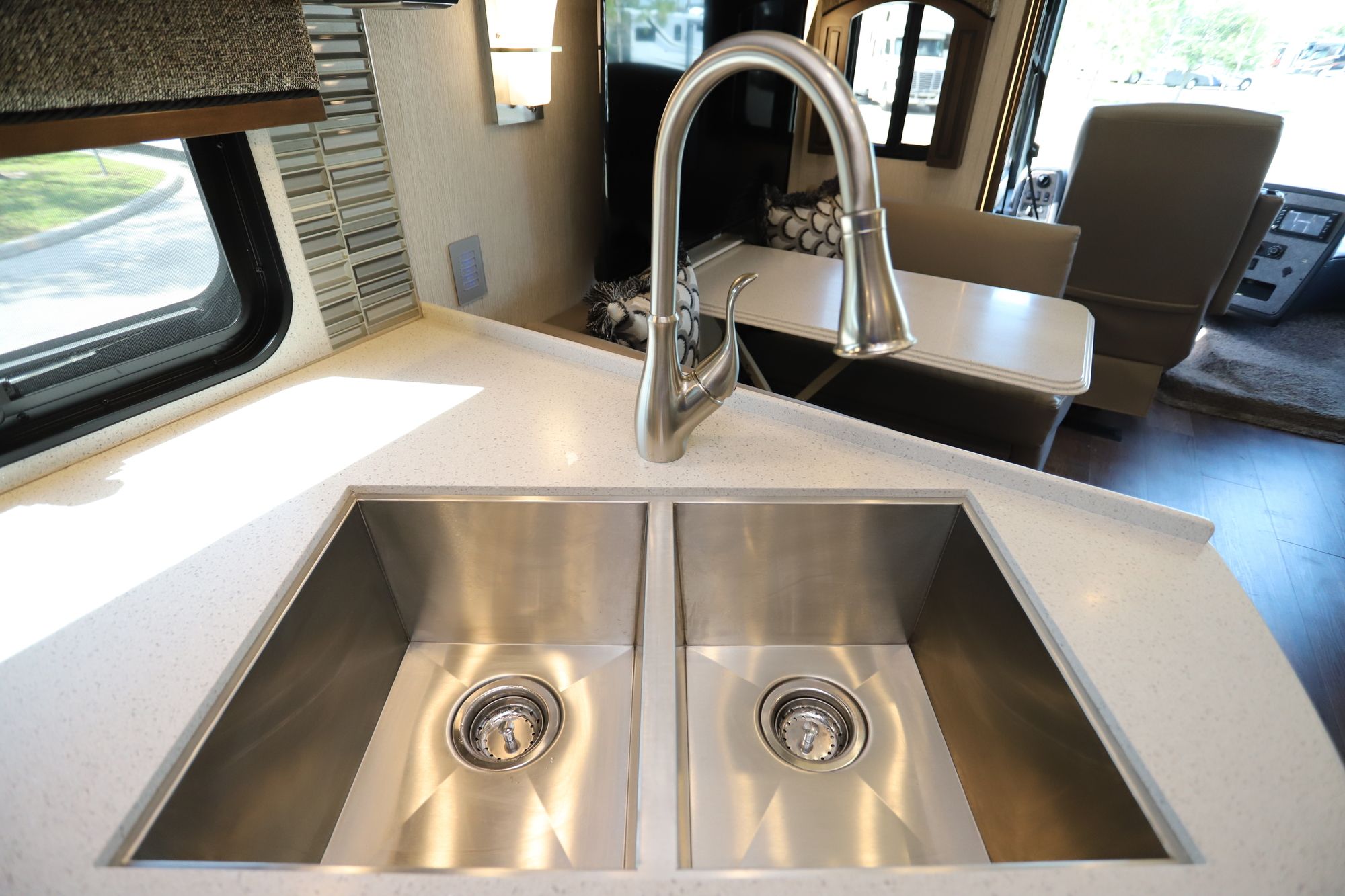 New 2020 Newmar Canyon Star 3927 Class A  For Sale