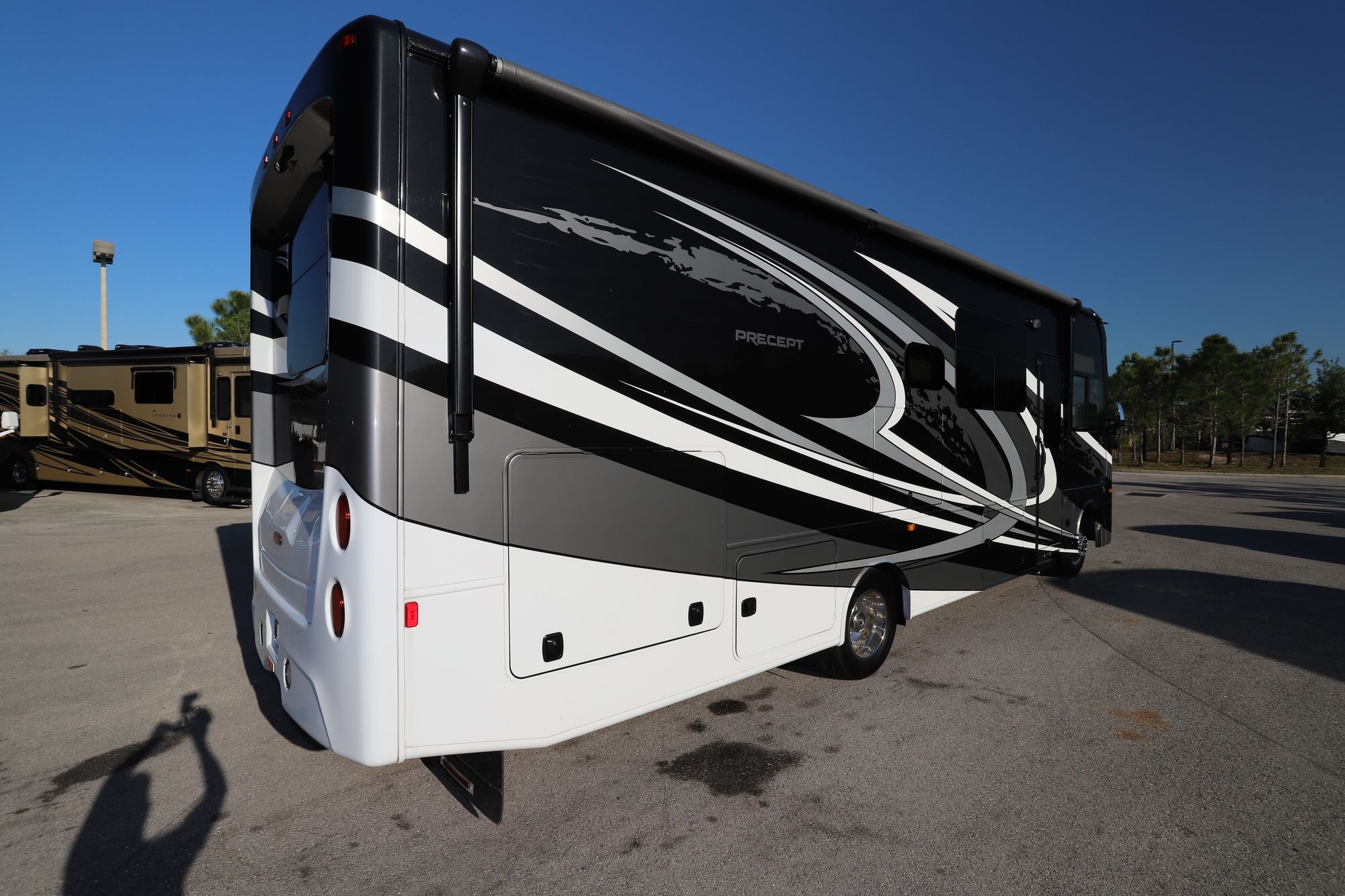 Used 2020 Jayco Precept 29V Class A  For Sale