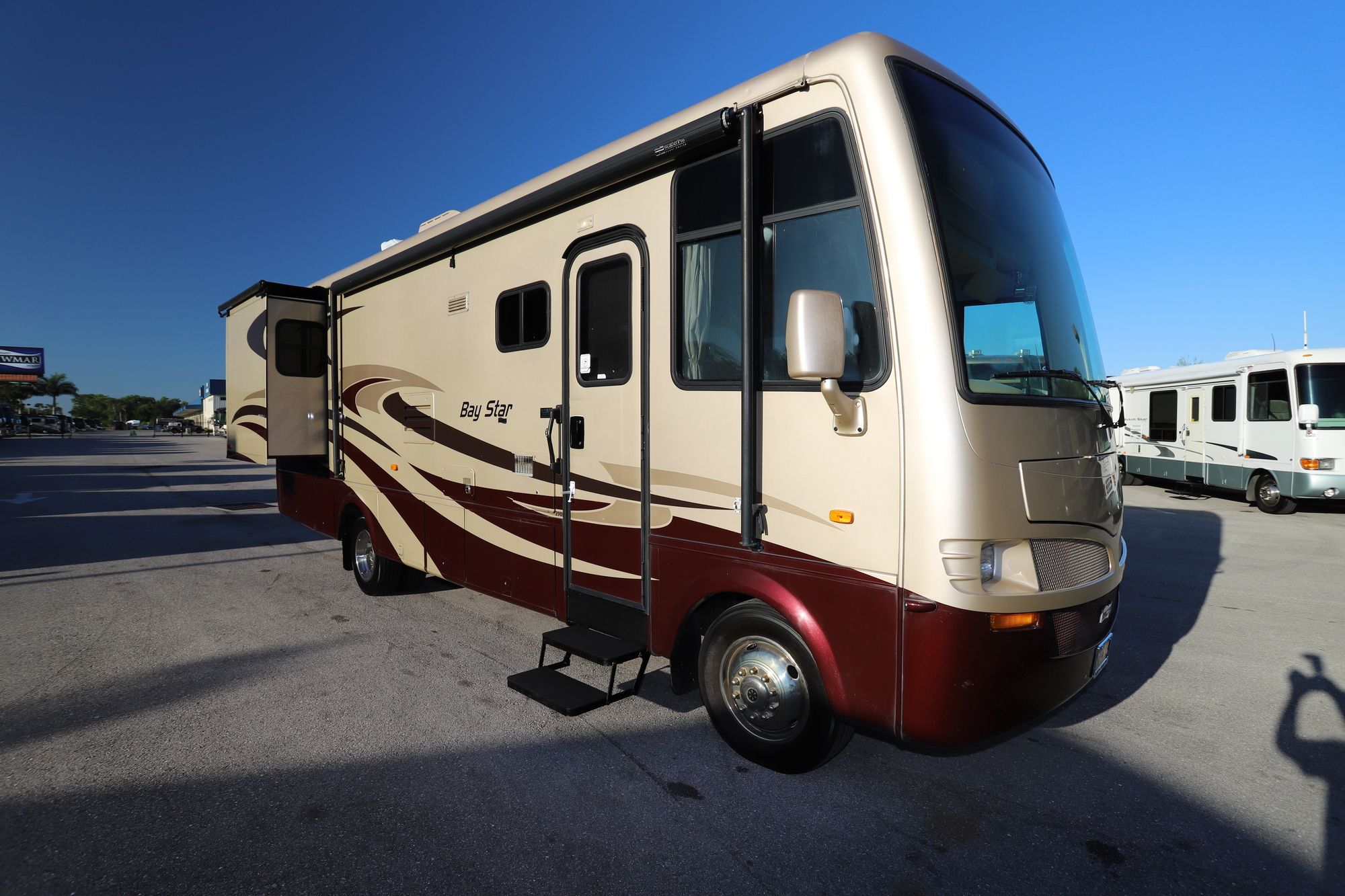 Used 2009 Newmar Bay Star 2901 Class A  For Sale