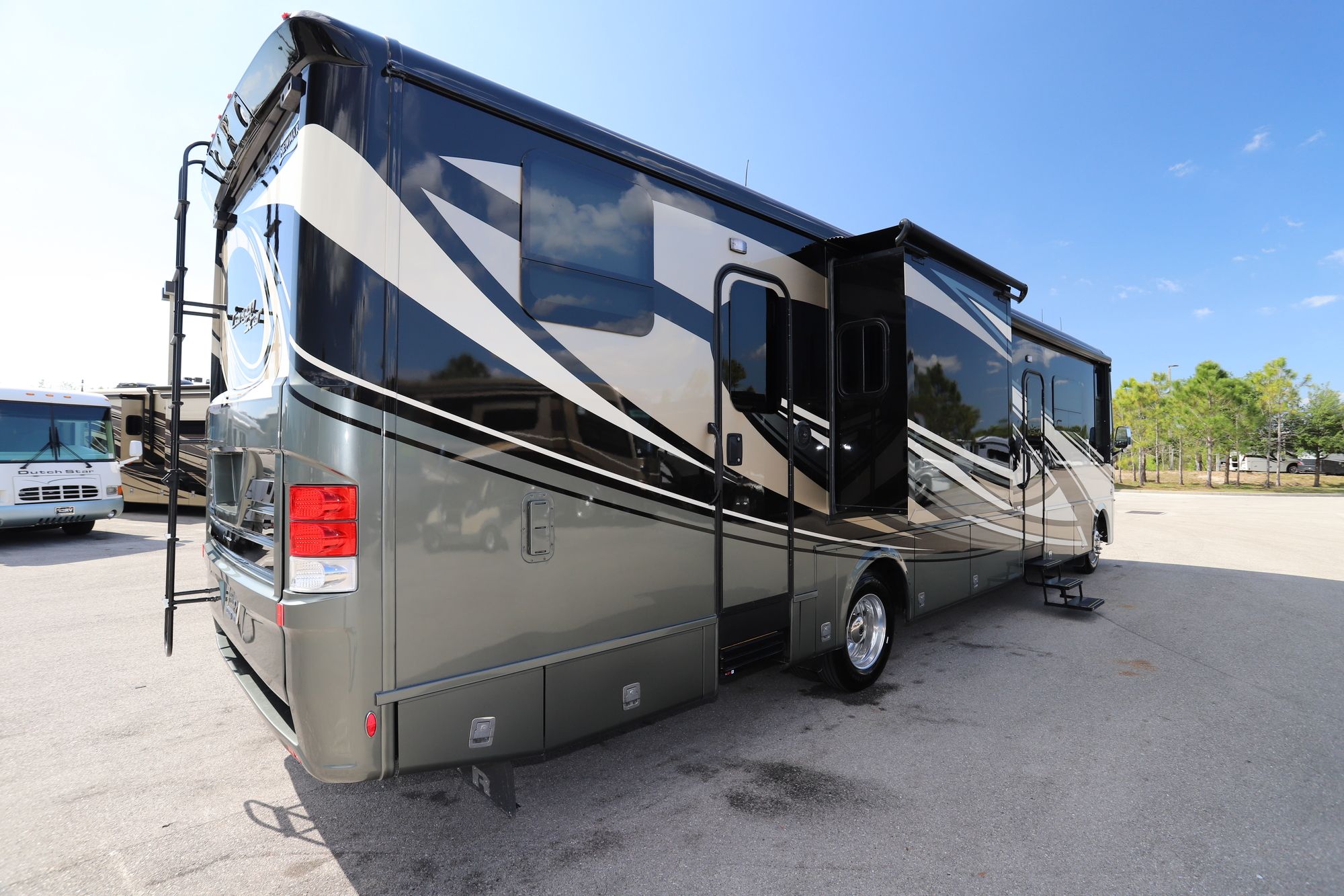 New 2020 Newmar Canyon Star 3927 Class A  For Sale